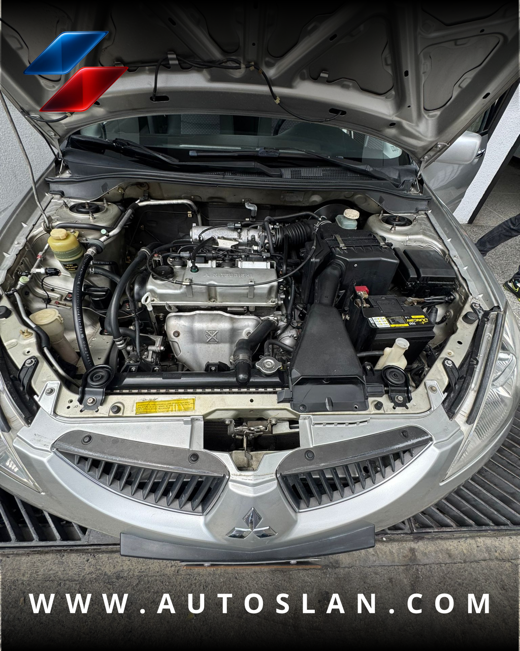 MITSUBISHI LANCER GLX 2011