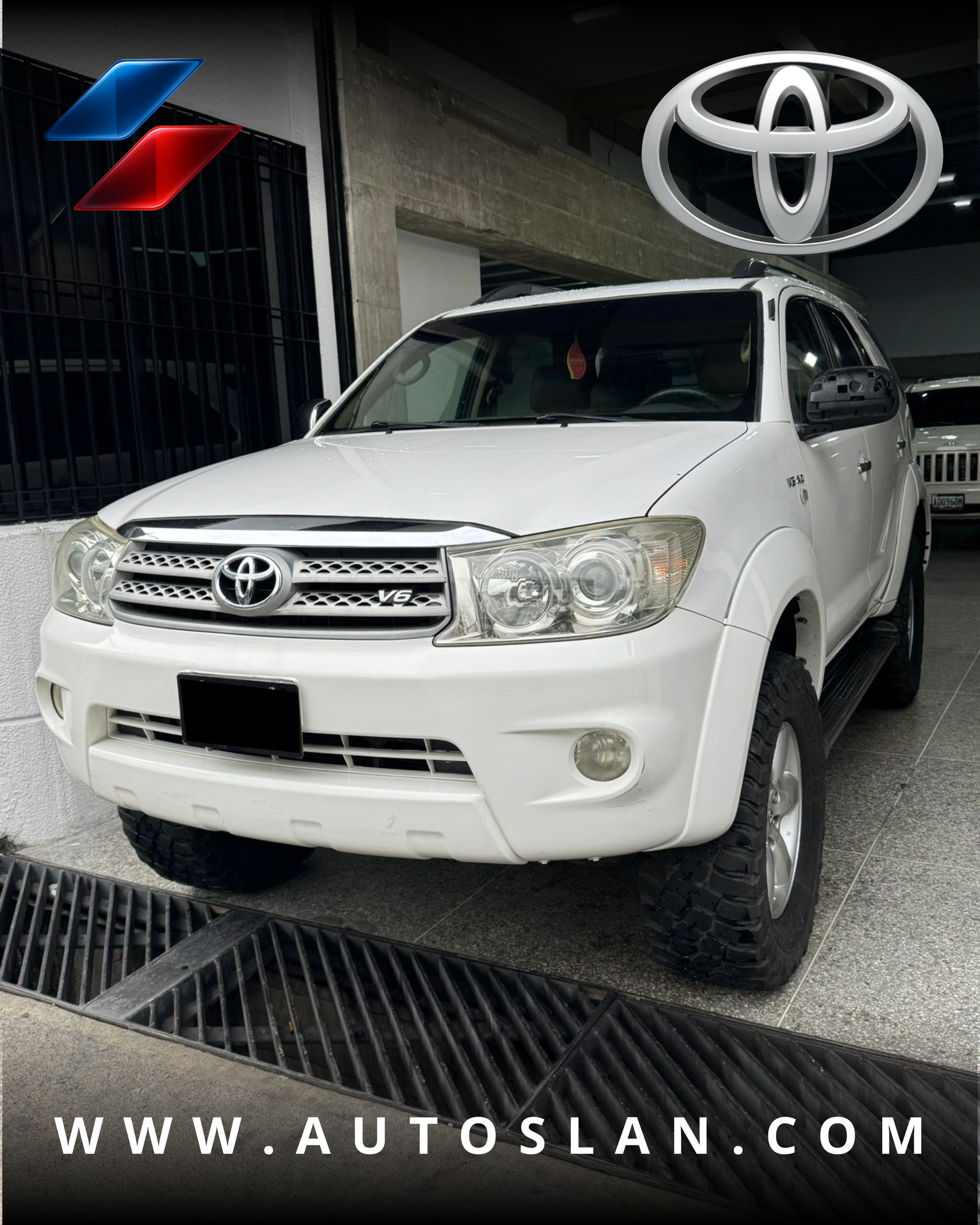 TOYOTA FORTUNER 2010