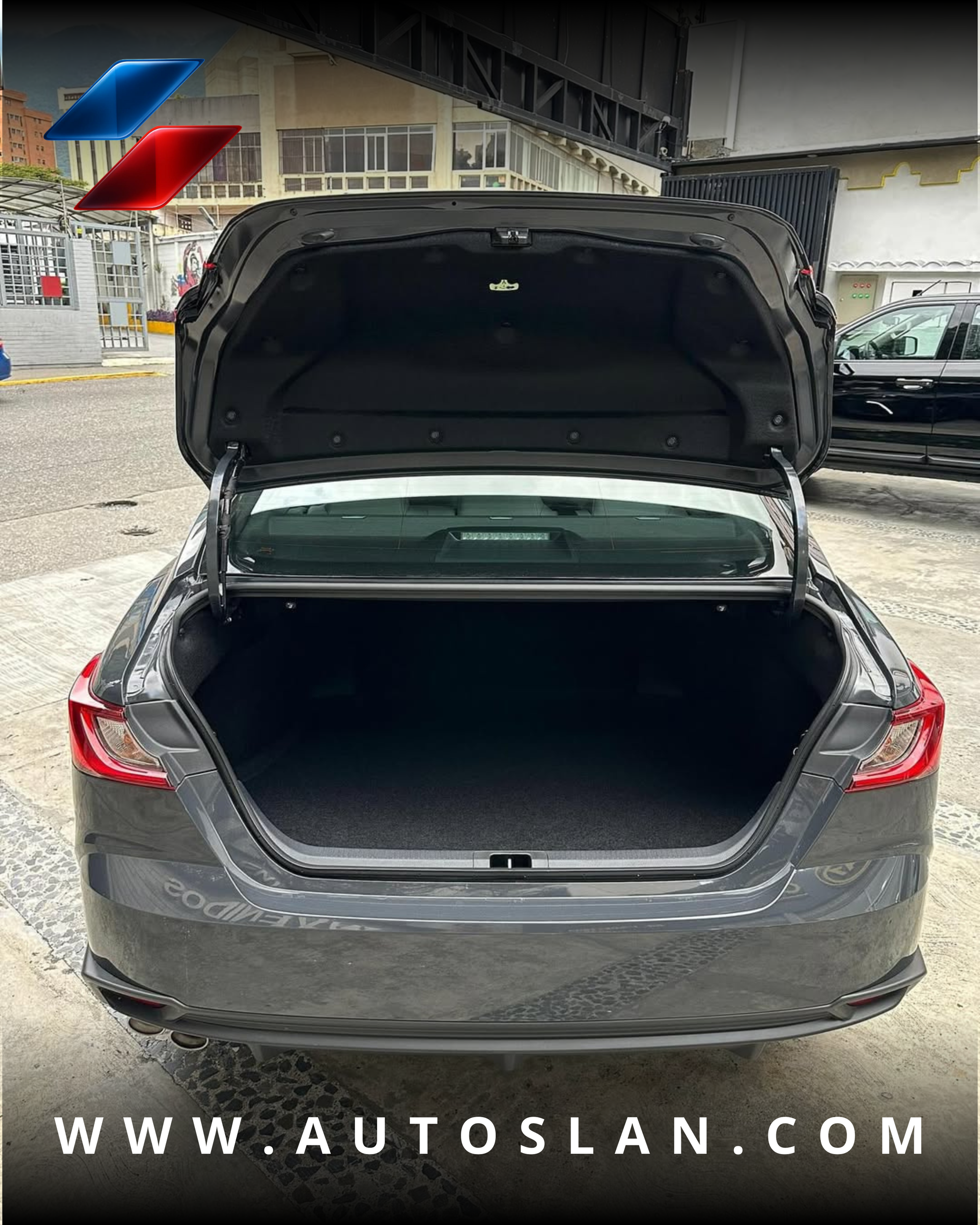 TOYOTA CAMRY SE 2025