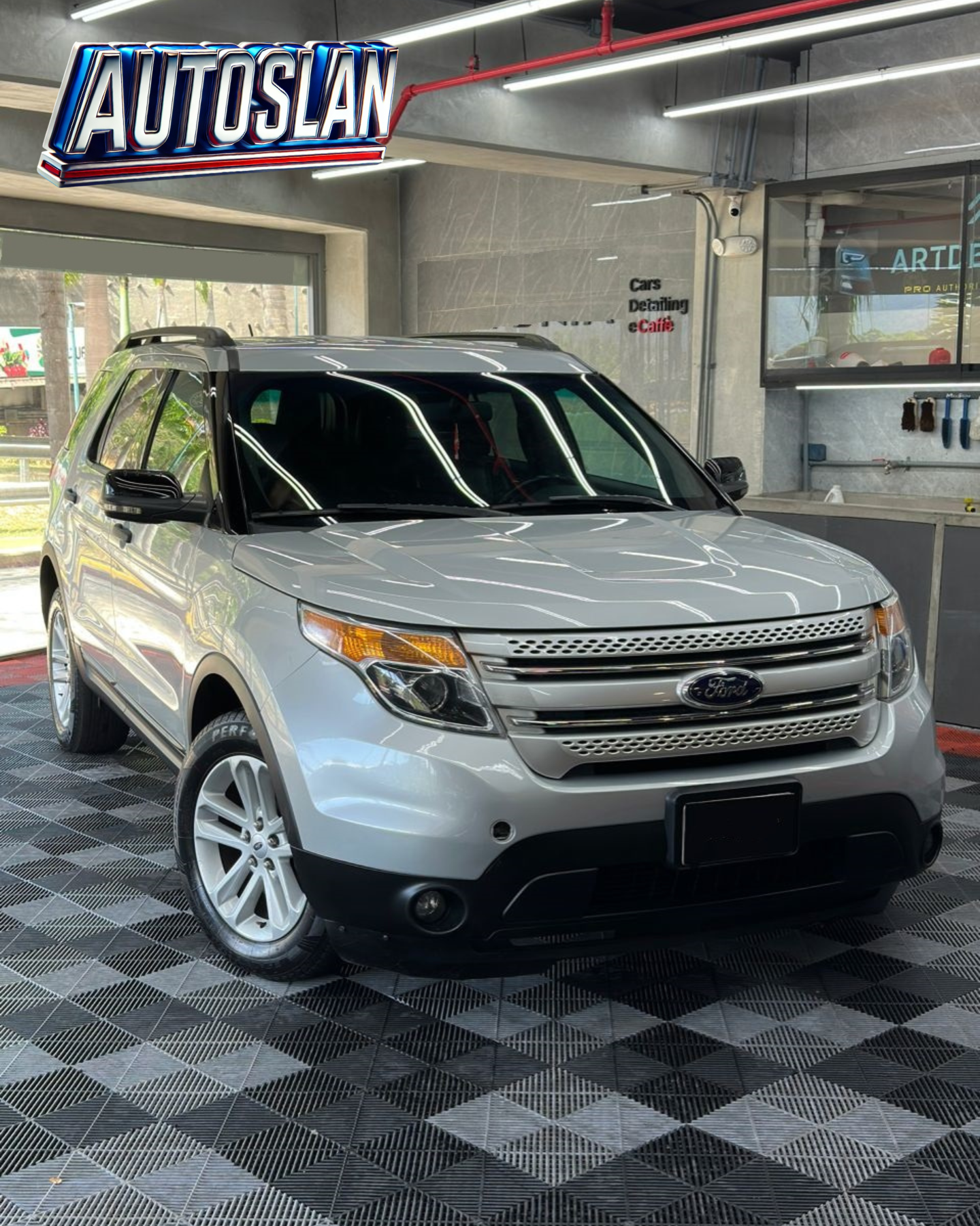 Ford Explorer XLT 2012
