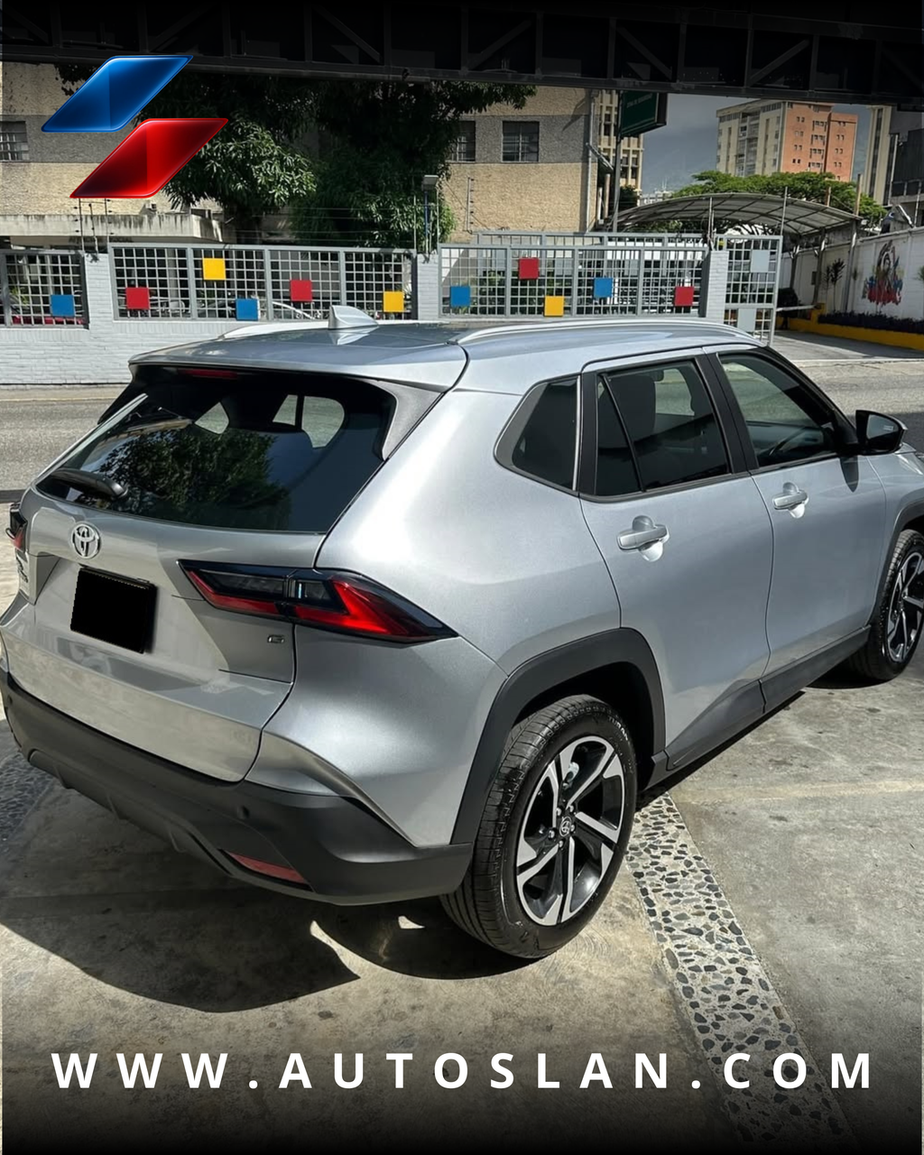 TOYOTA YARIS CROSS 2025