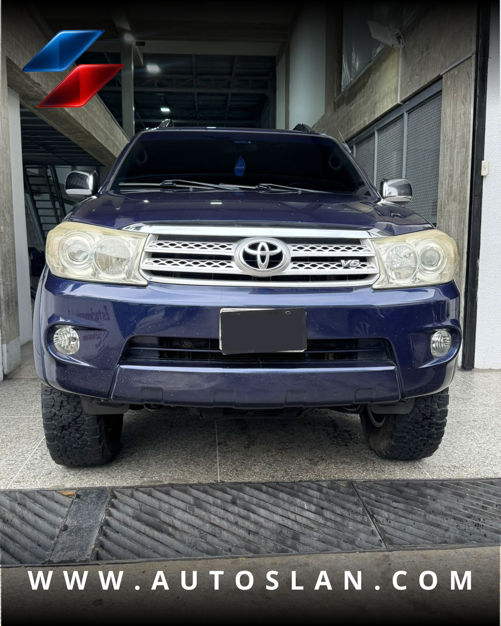 TOYOTA FORTUNER 2010