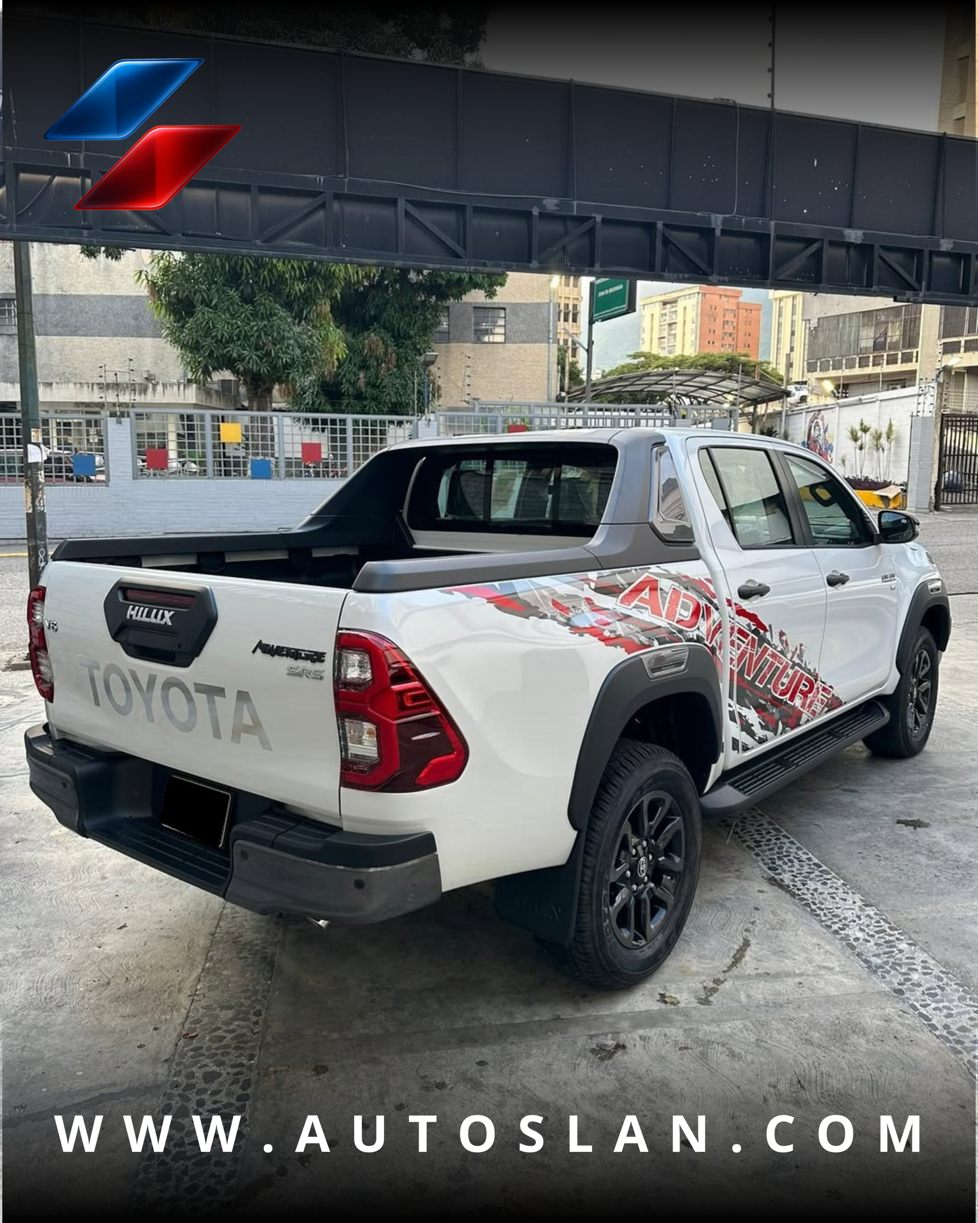TOYOTA HILUX ADVENTURE 2025