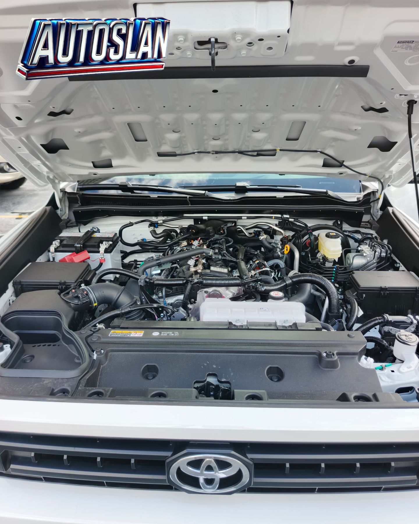 Toyota 4Runner SR5 2025