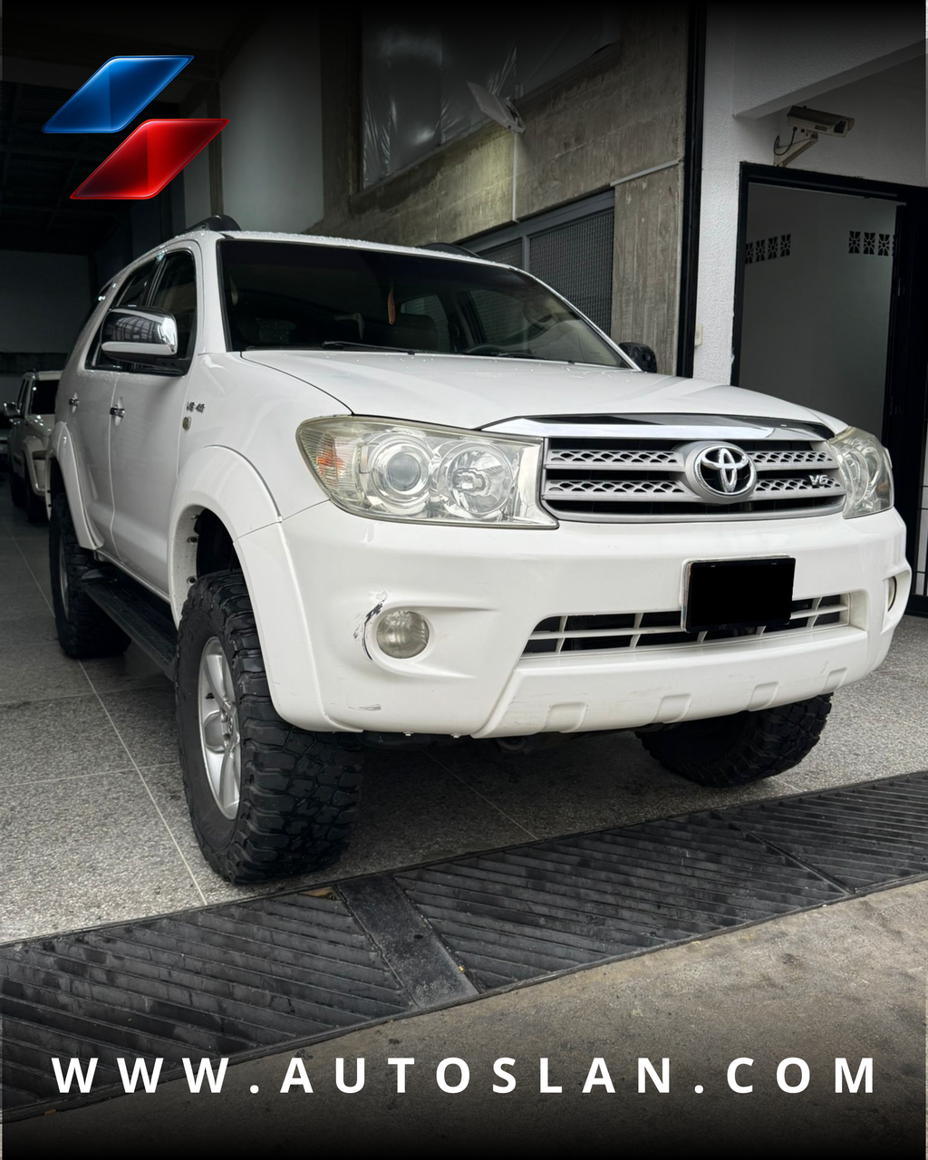 TOYOTA FORTUNER 2010