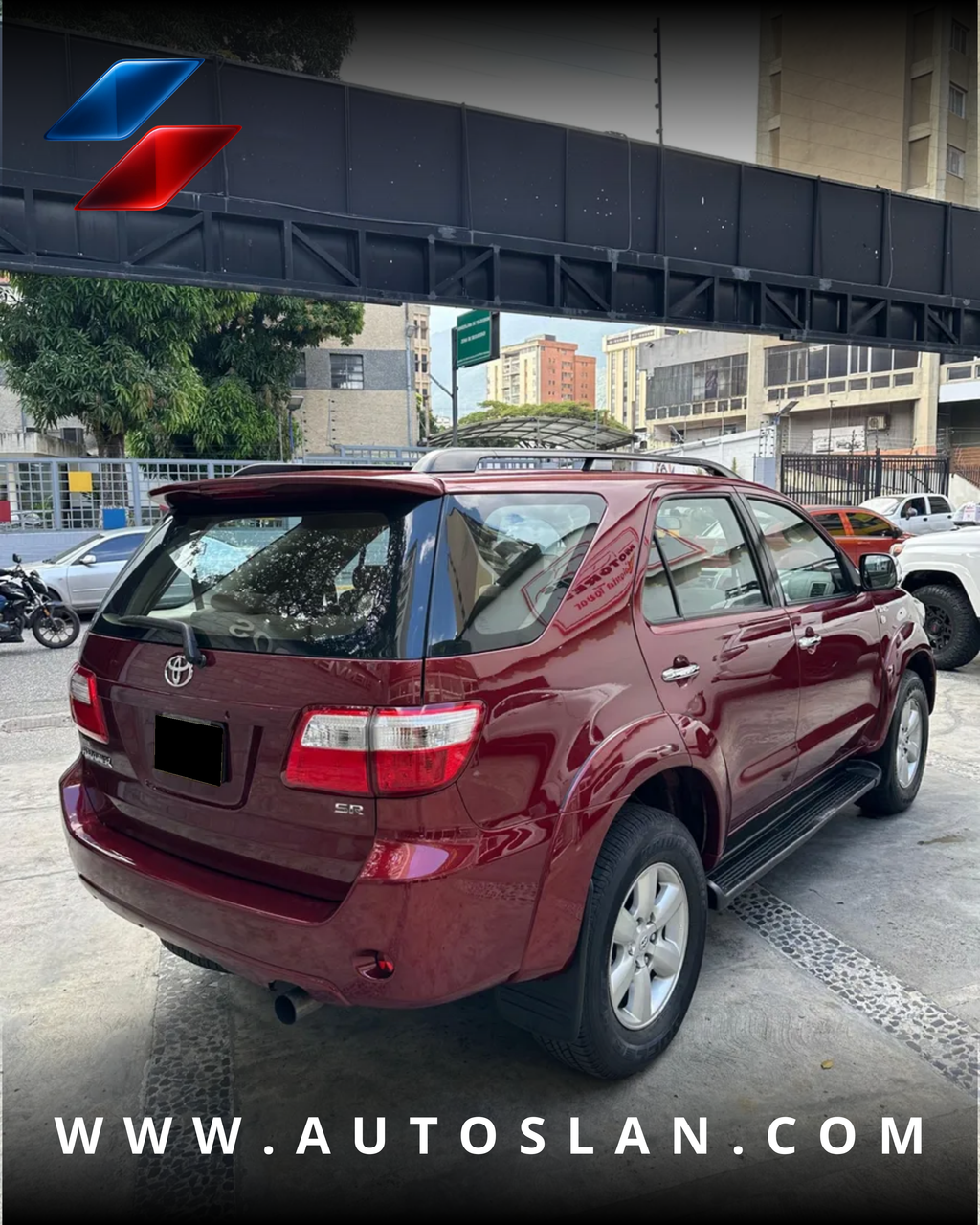 TOYOTA FORTUNER SR 2011