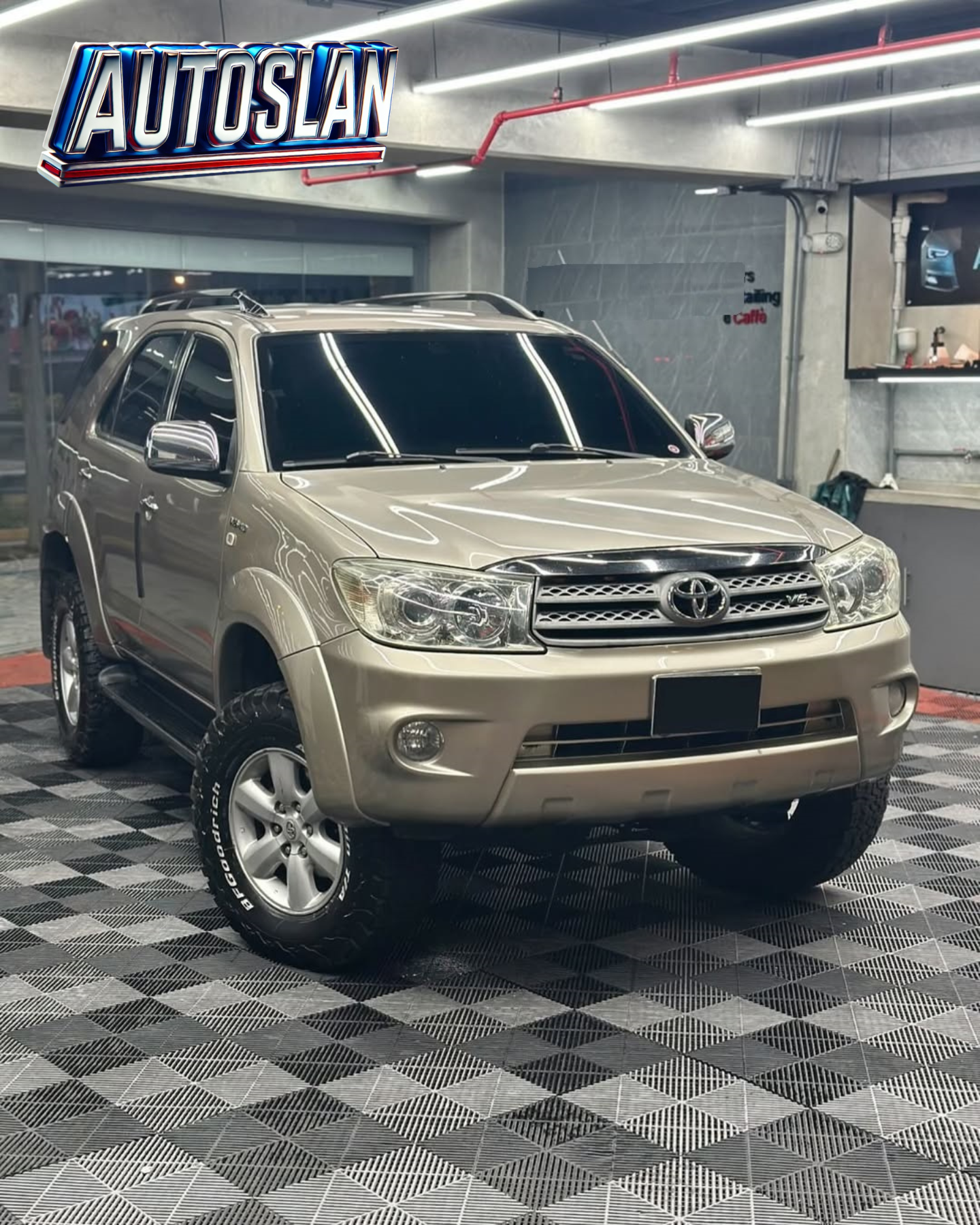 Toyota Fortuner SR 2010