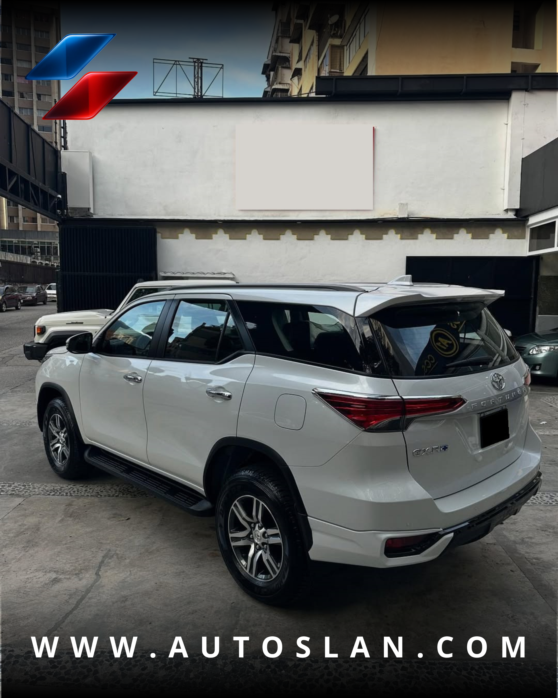 TOYOTA FORTUNER SRX 2025