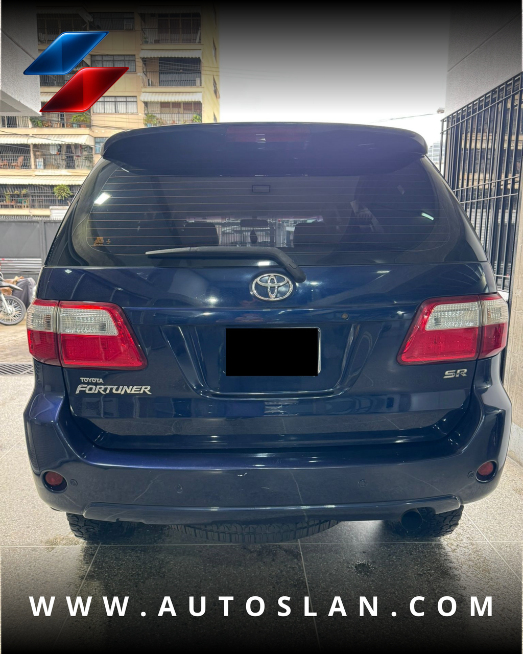 TOYOTA FORTUNER 2010