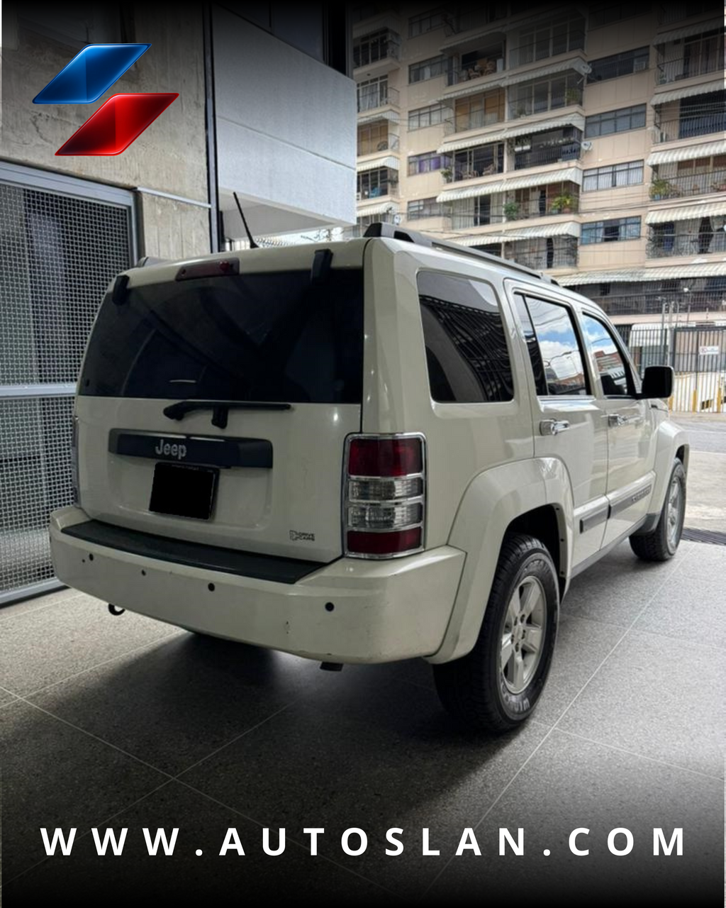 JEEP CHEROKEE SPORT 2011