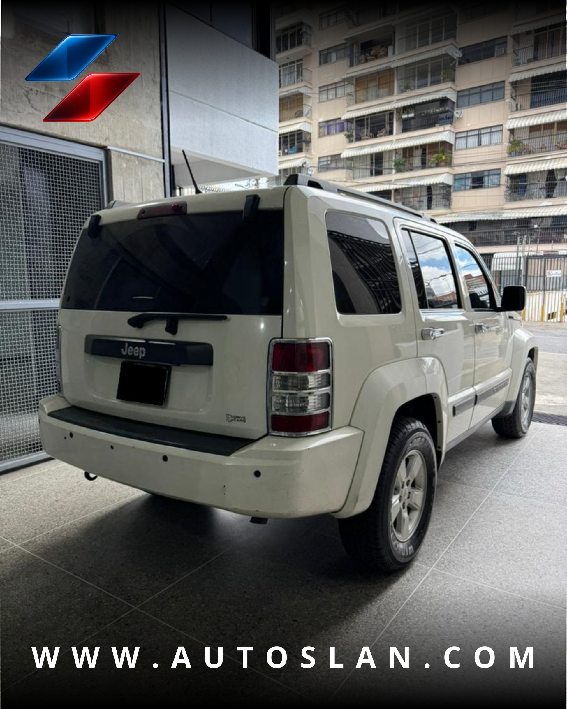 JEEP CHEROKEE SPORT 2011