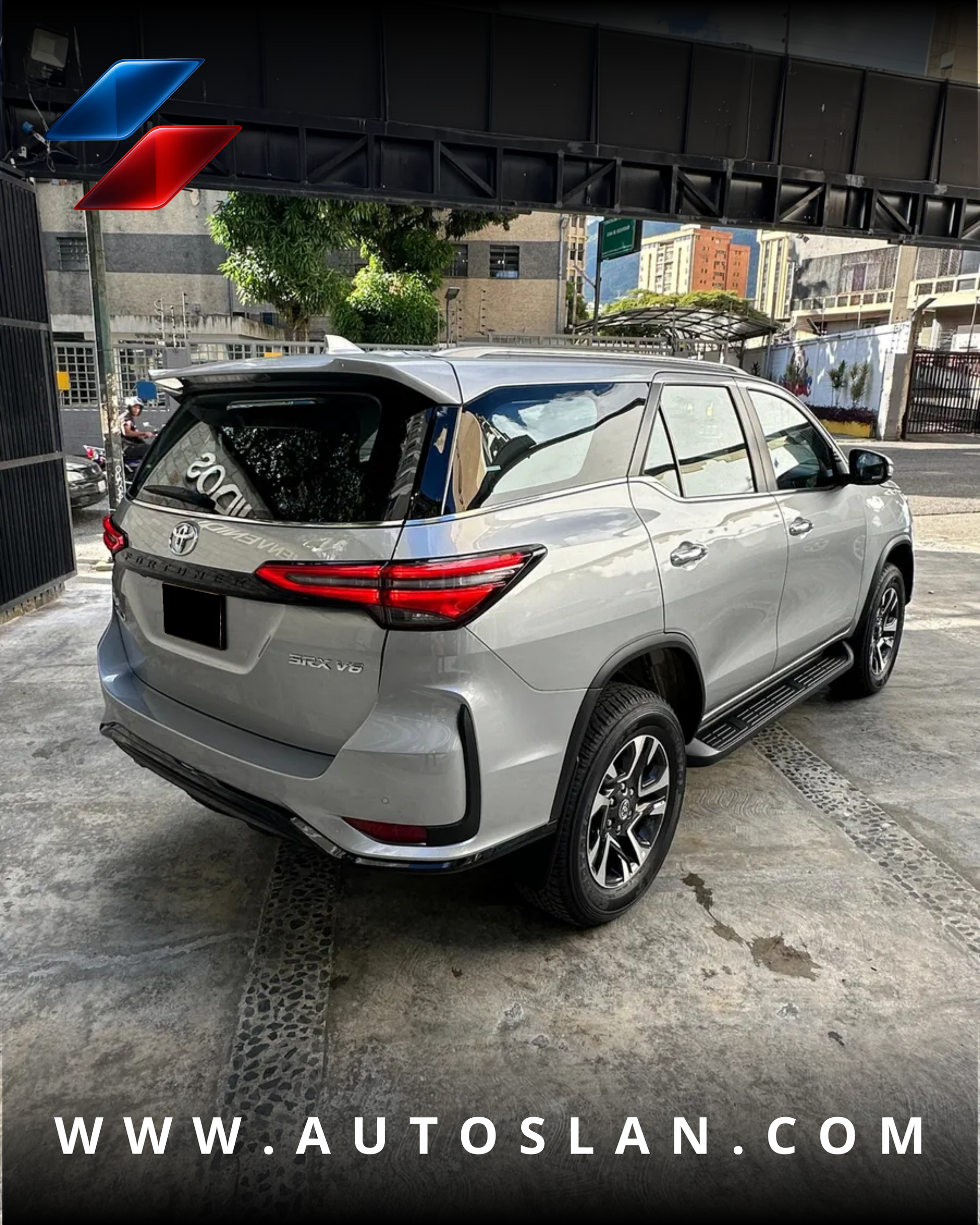 TOYOTA FORTUNER SW4 2025