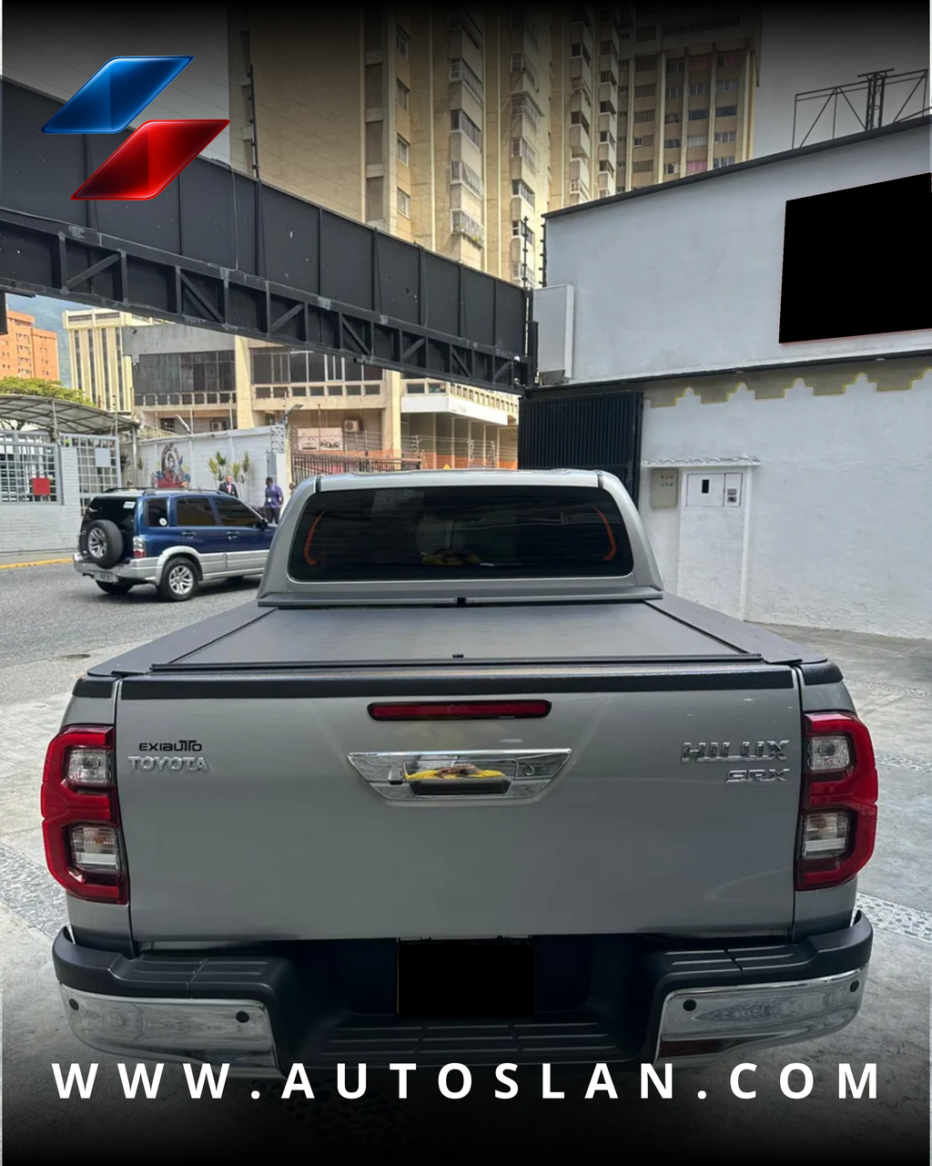 TOYOTA HILUX SRX 2024