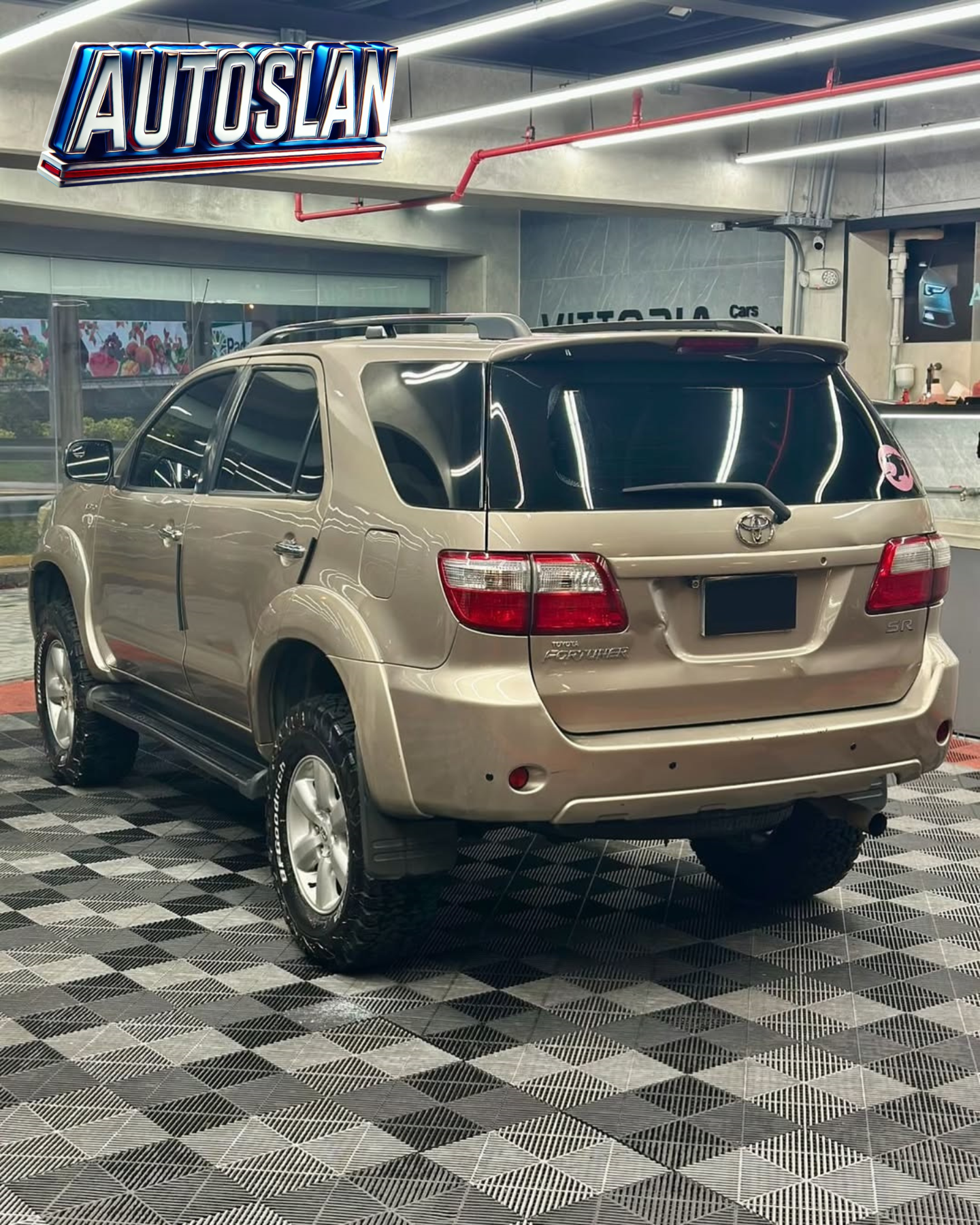 Toyota Fortuner SR 2010