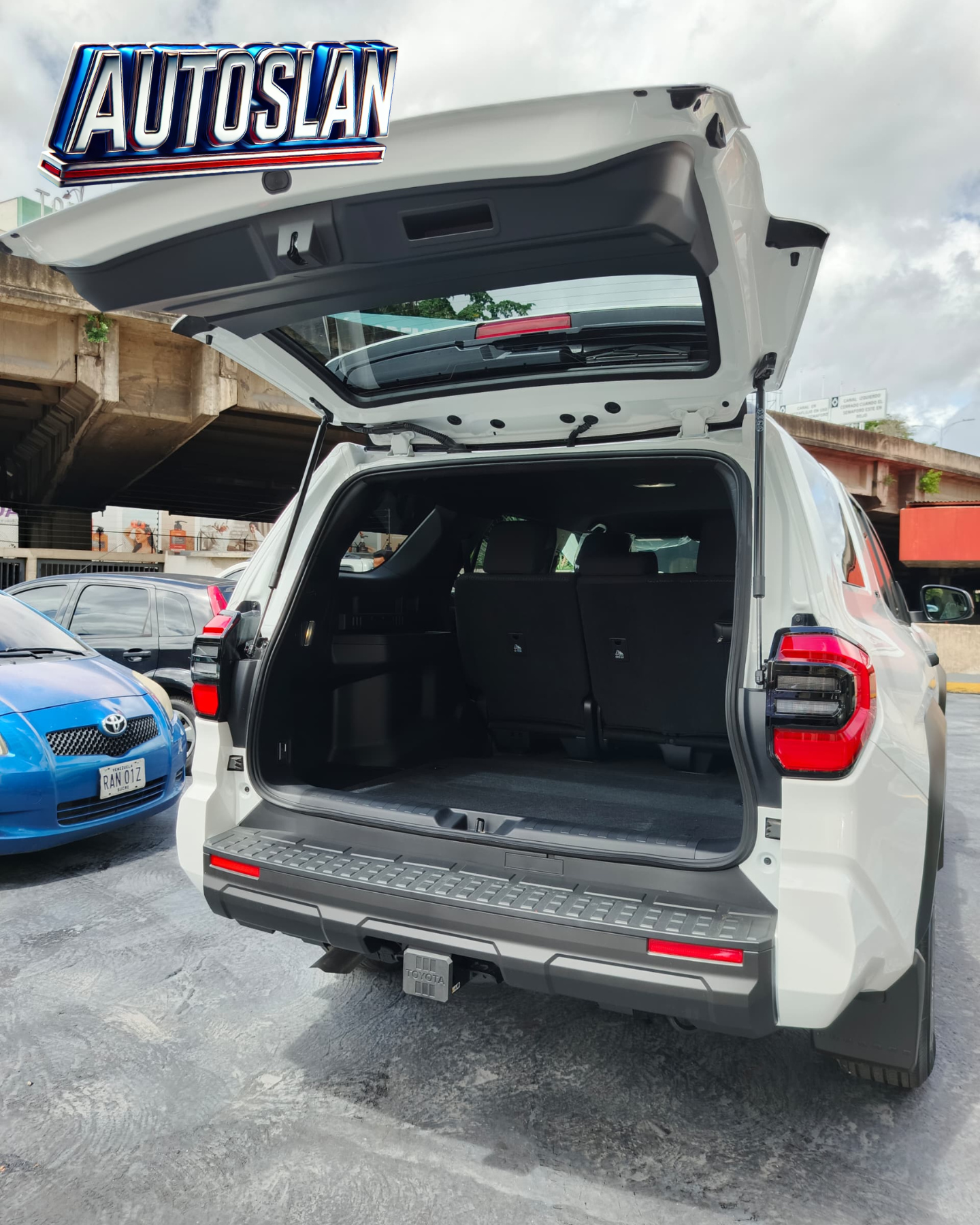 Toyota 4Runner SR5 2025