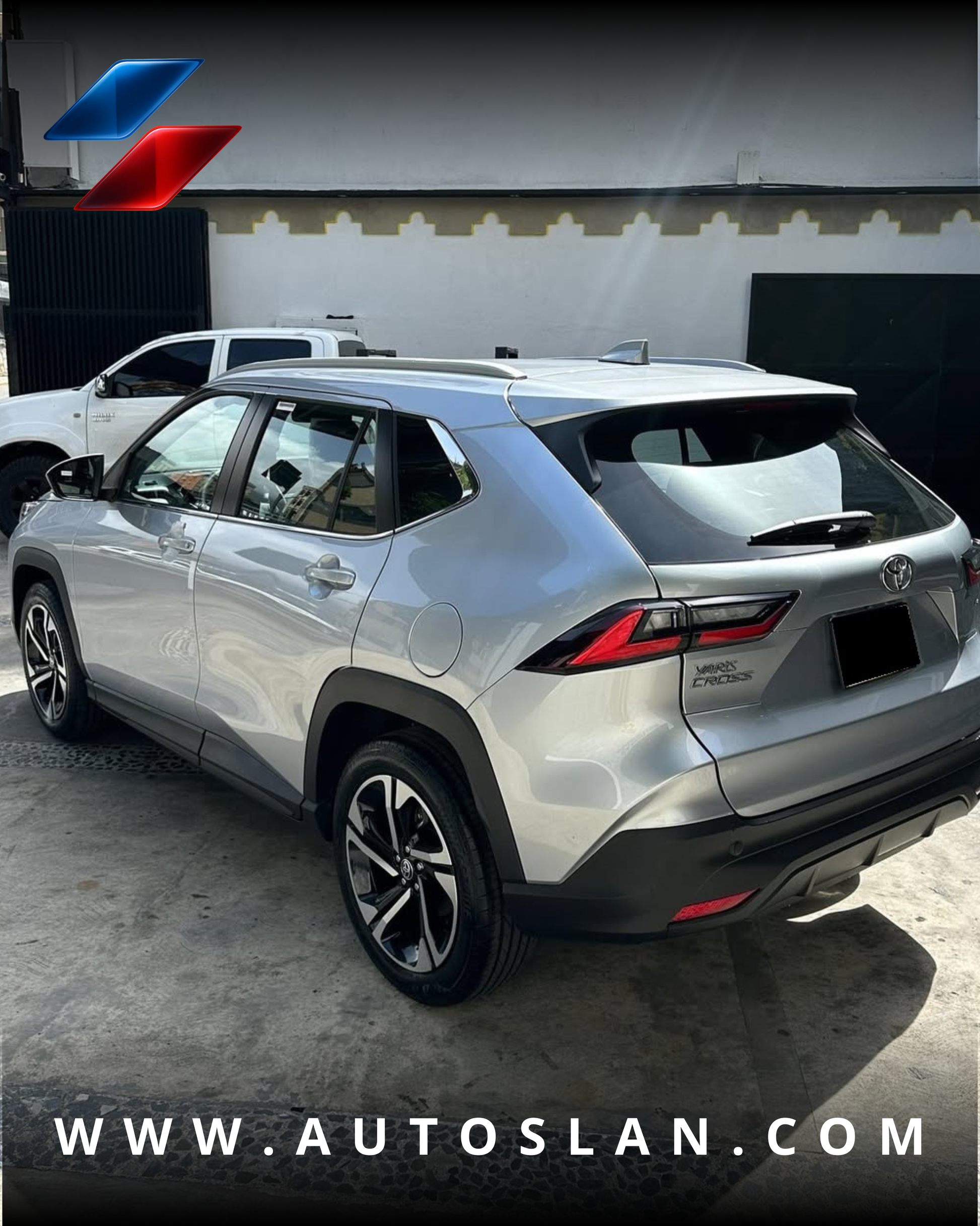 TOYOTA YARIS CROSS 2025