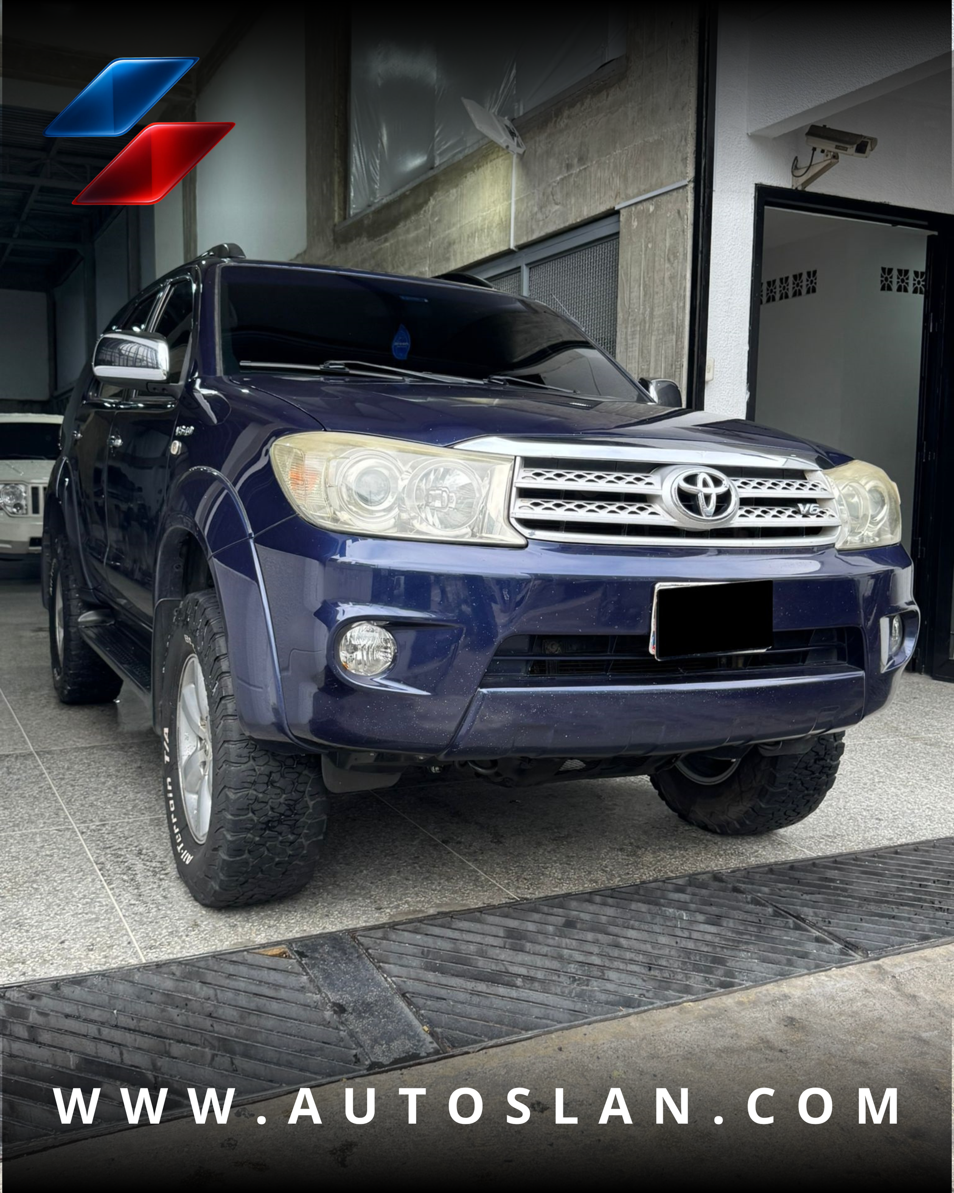 TOYOTA FORTUNER 2010