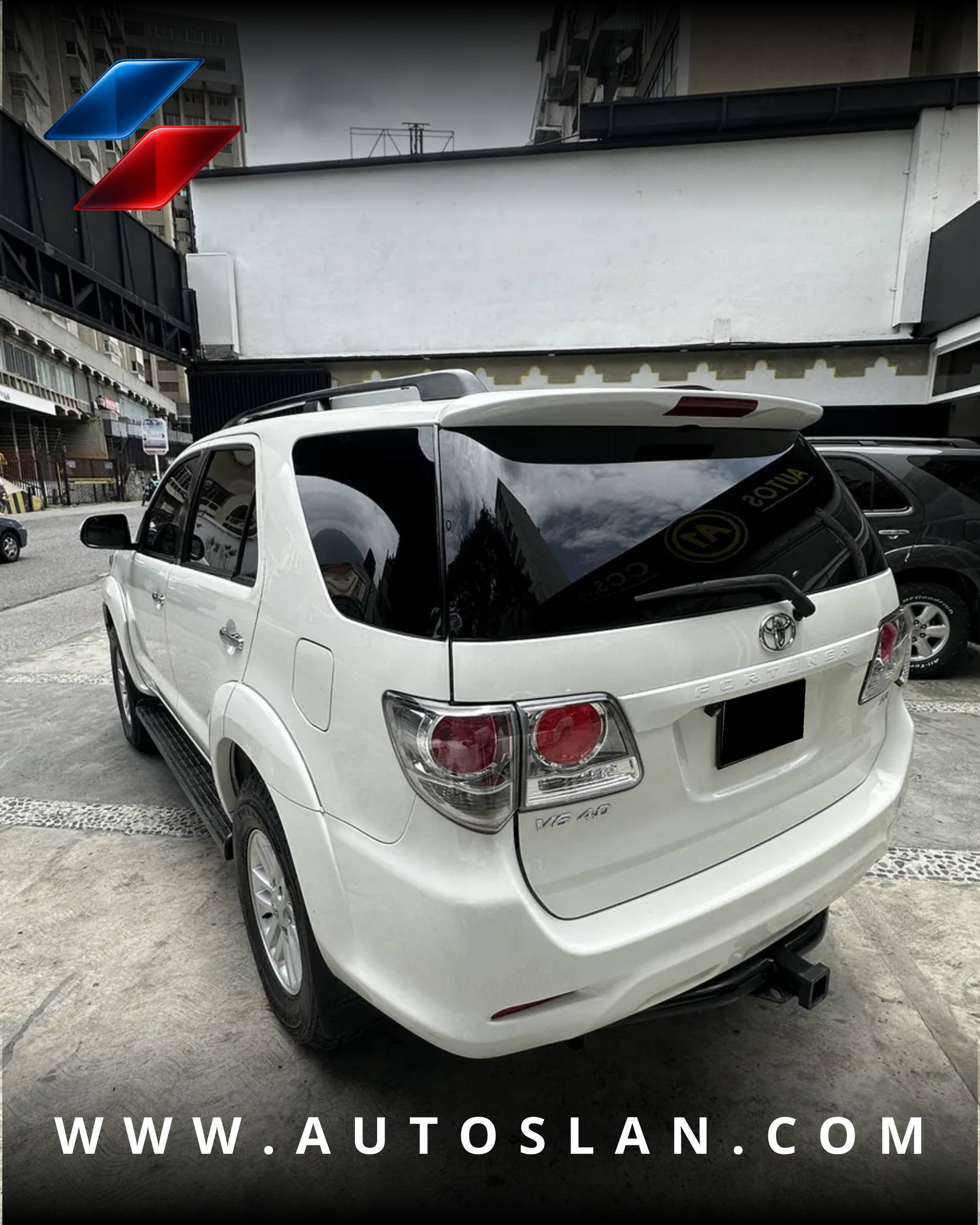 TOYOTA FORTUNER SR 2018