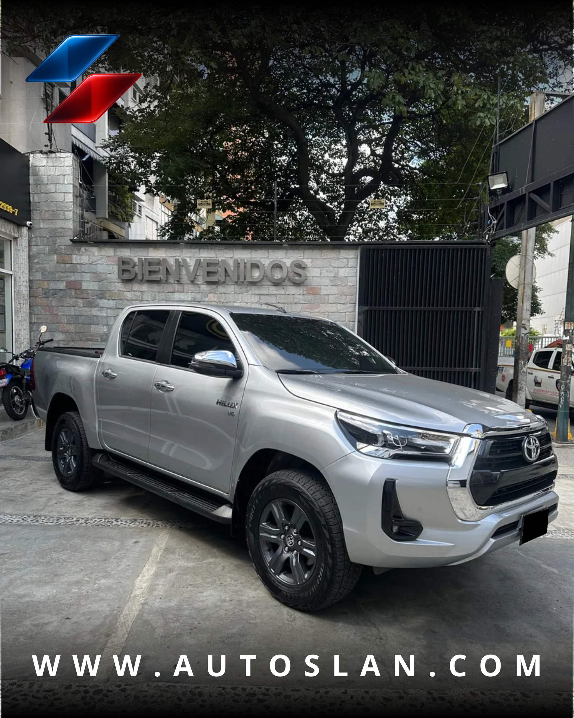 TOYOTA HILUX SRX 2024