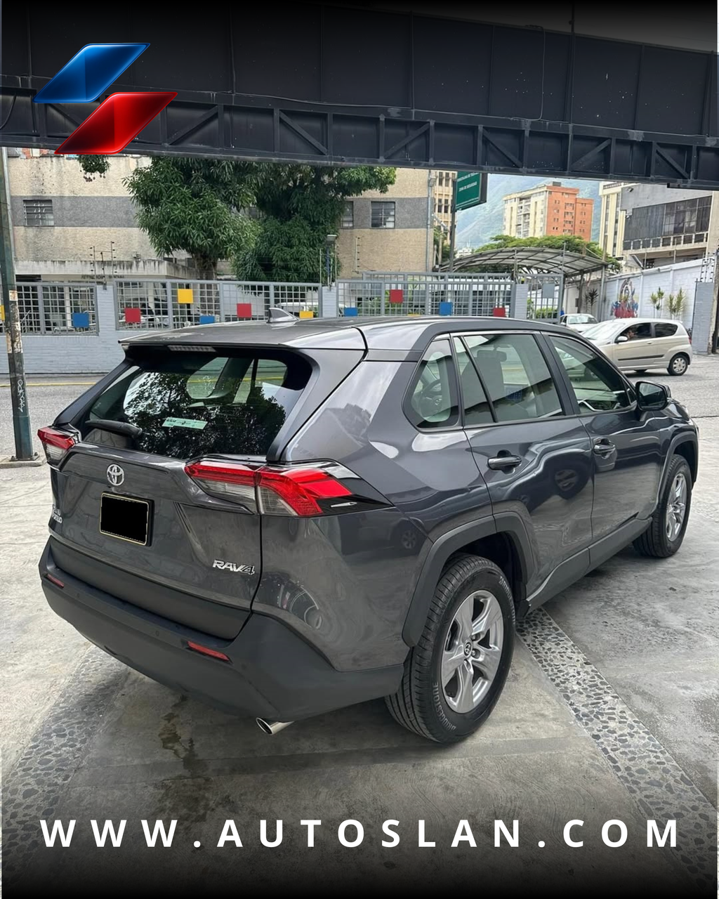 TOYOTA RAV4 2024