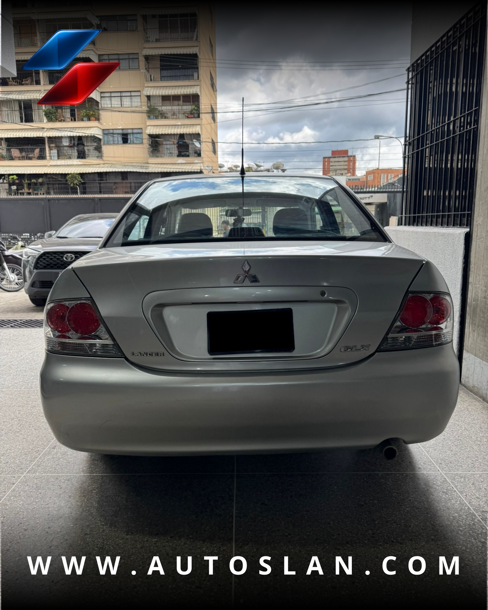 MITSUBISHI LANCER GLX 2011