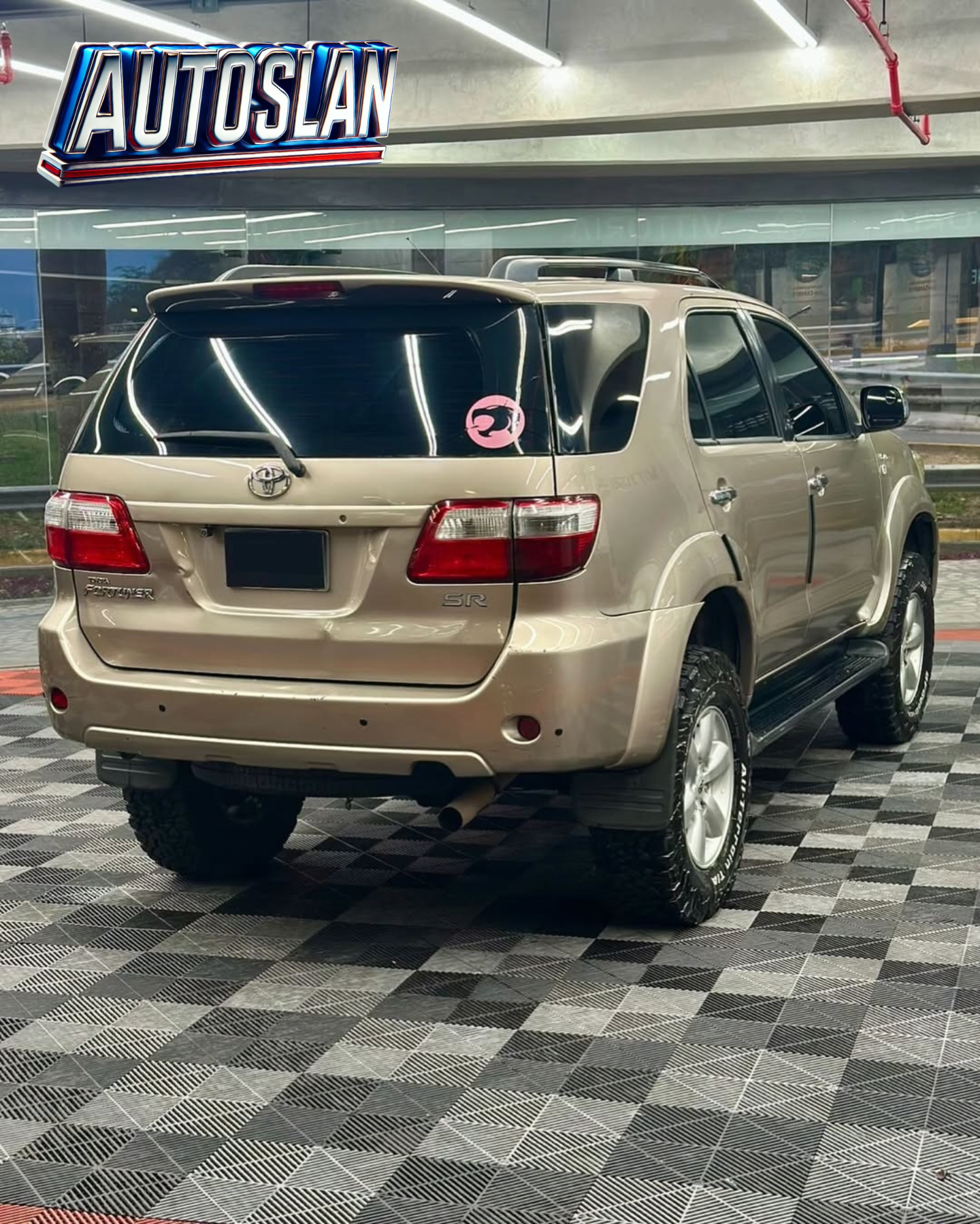 Toyota Fortuner SR 2010