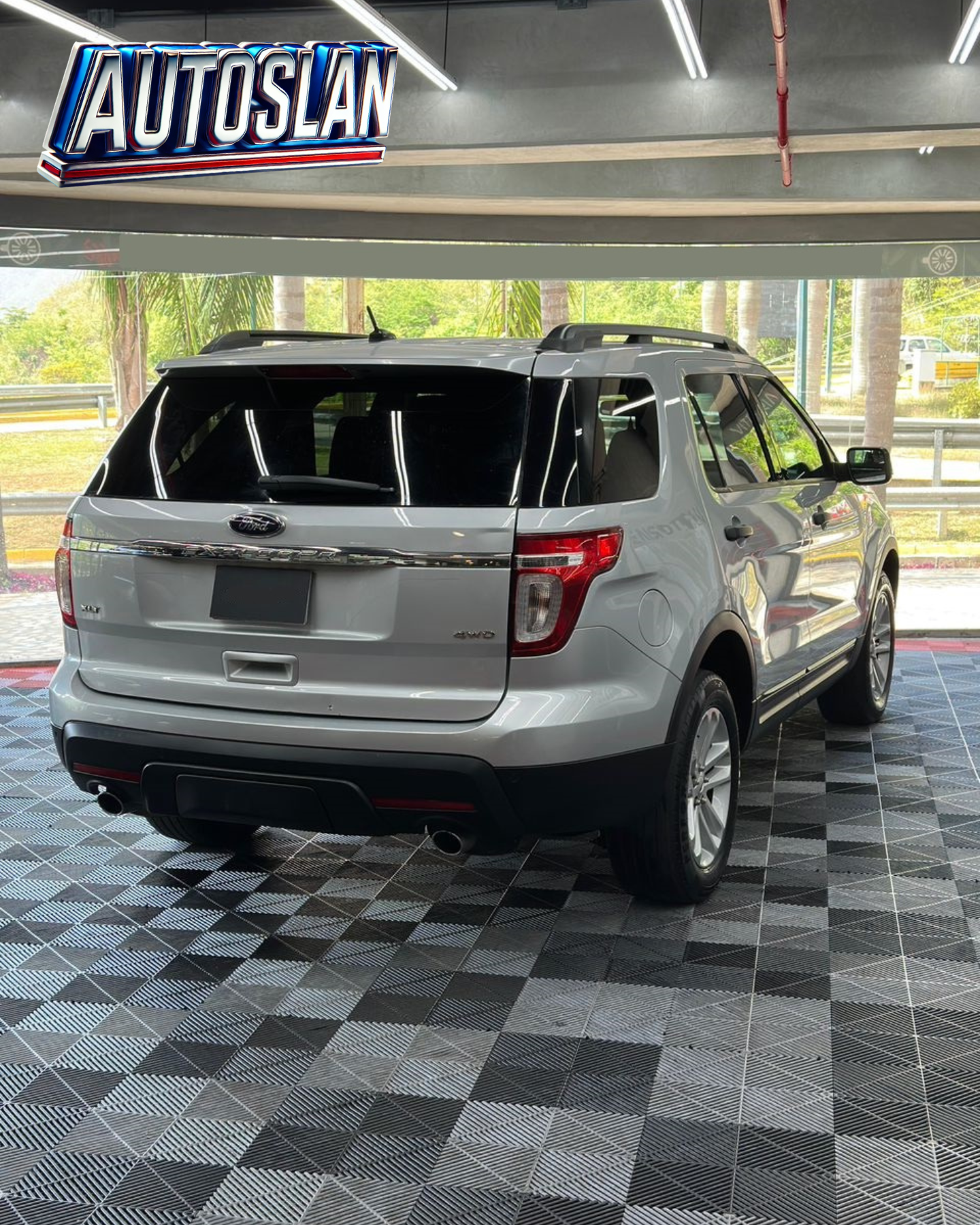 Ford Explorer XLT 2012