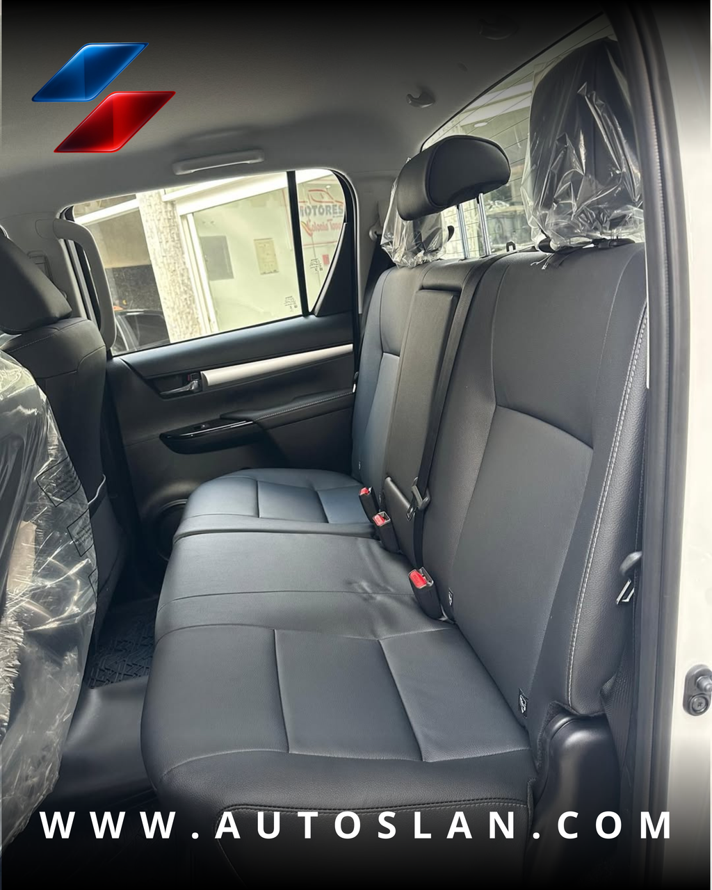 TOYOTA HILUX SRX 2025