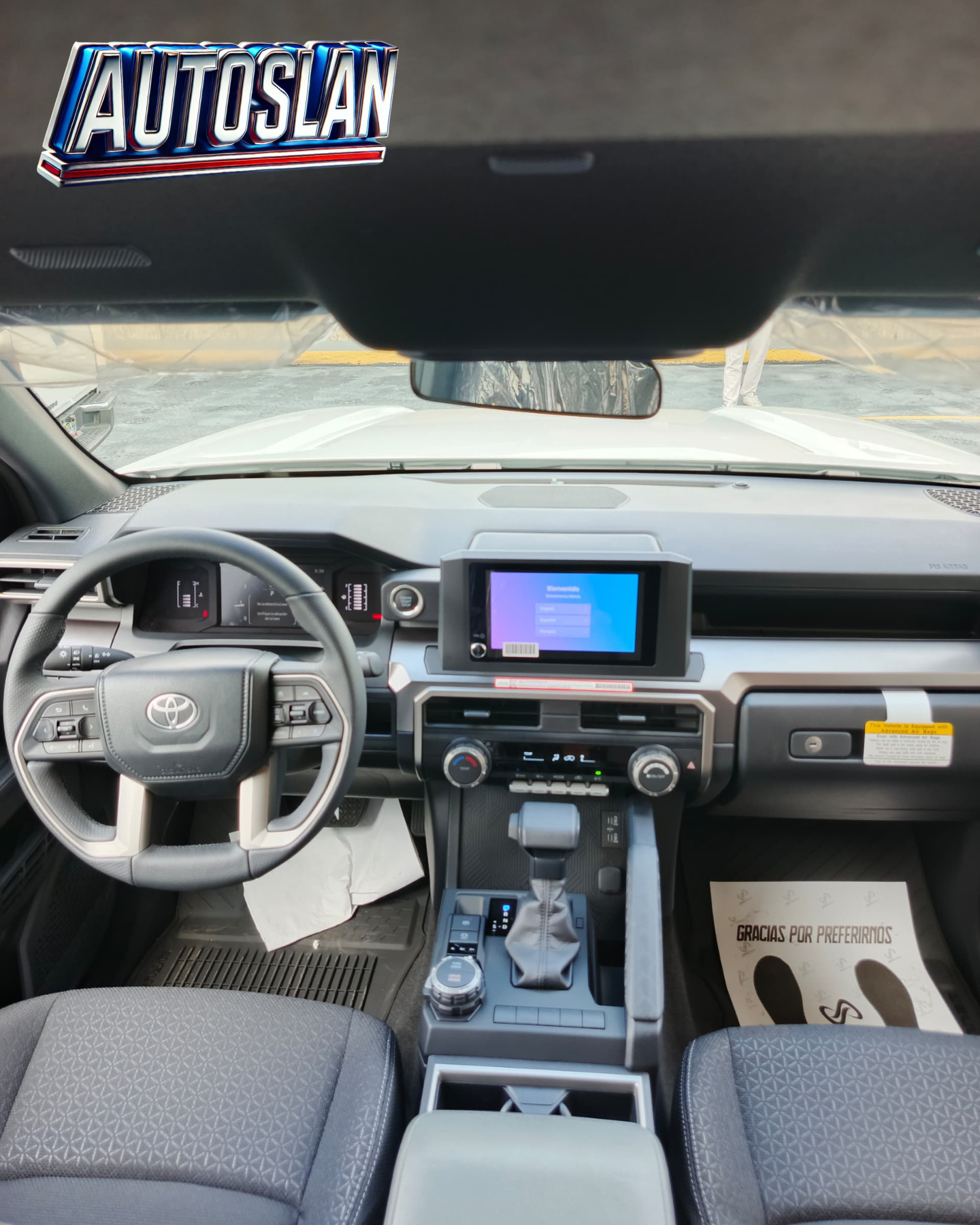 Toyota 4Runner SR5 2025
