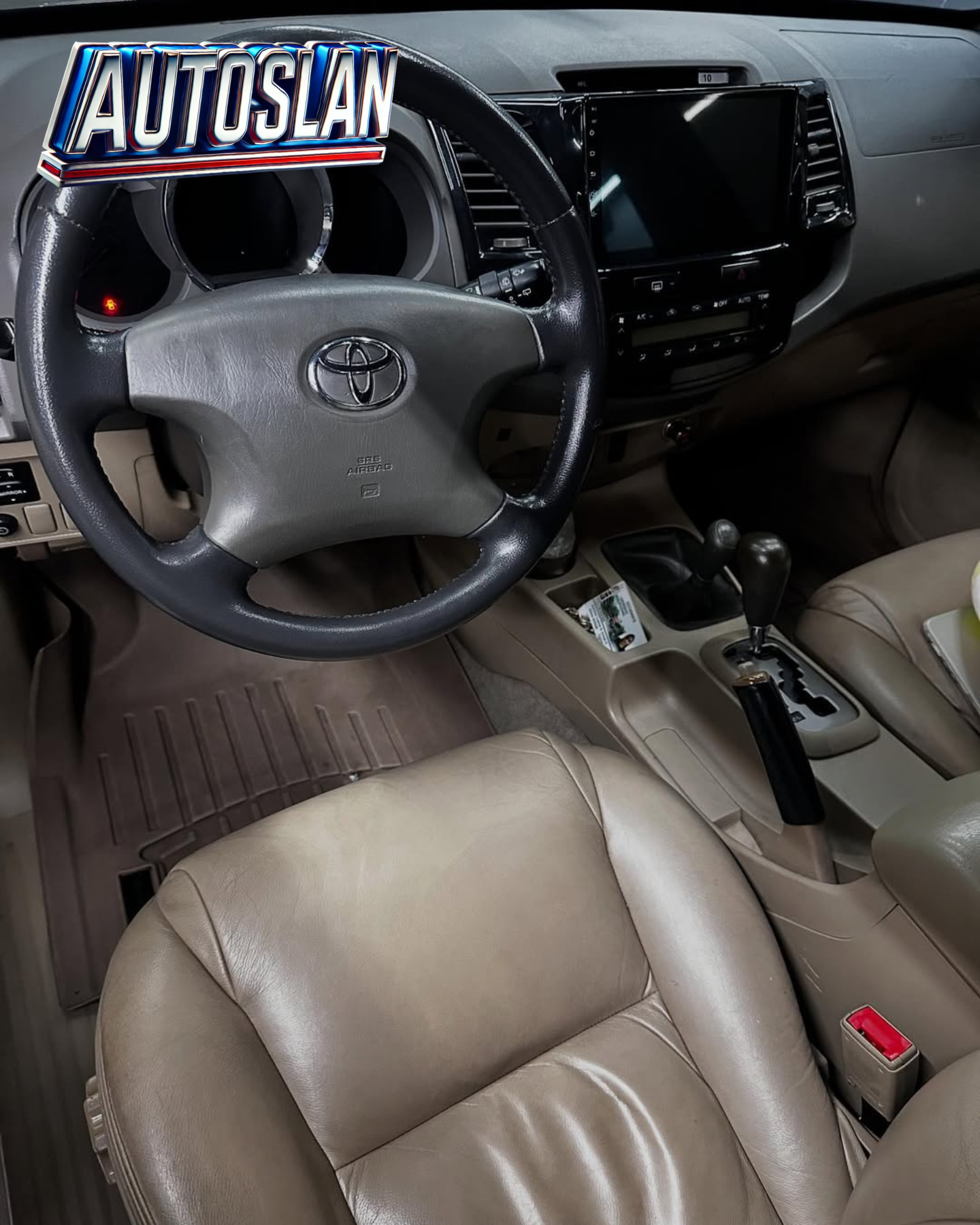 Toyota Fortuner SR 2010
