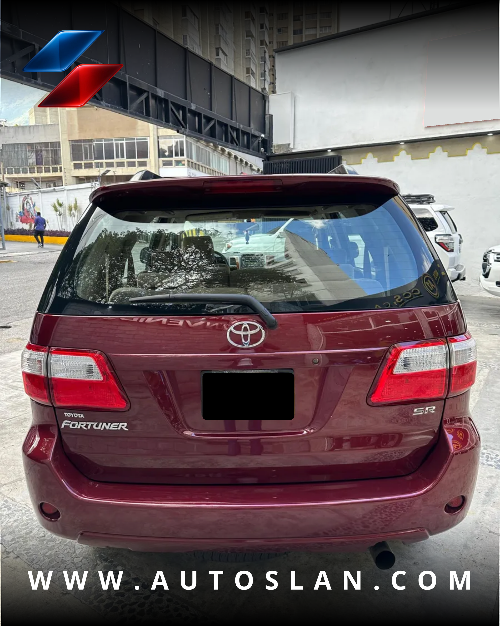 TOYOTA FORTUNER SR 2011