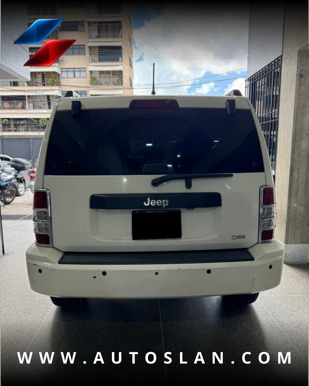 JEEP CHEROKEE SPORT 2011