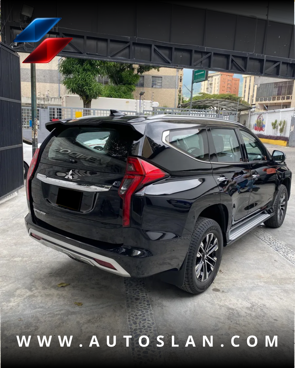 MITSUBISHI MONTERO SPORT 2020