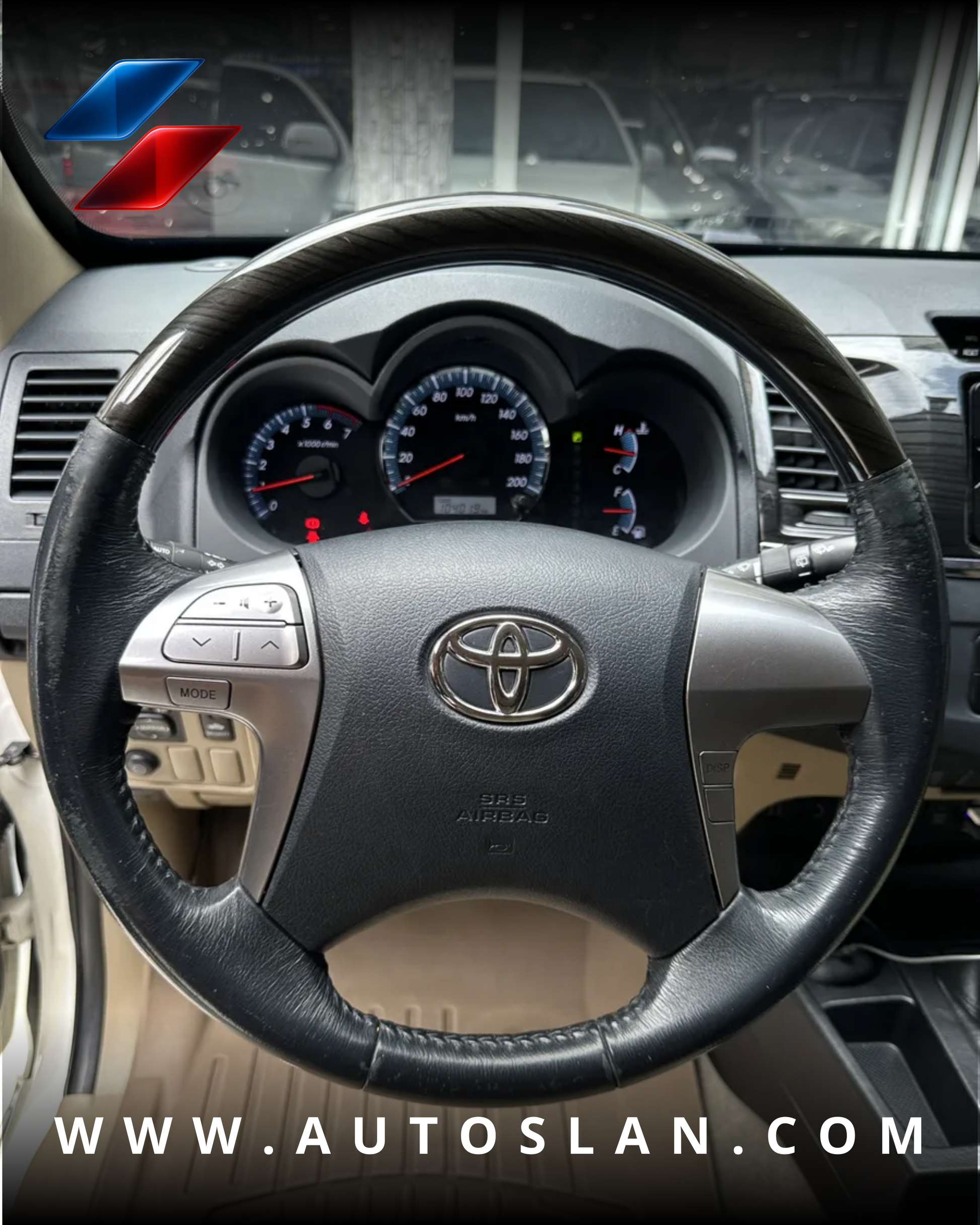 TOYOTA FORTUNER SR 2018