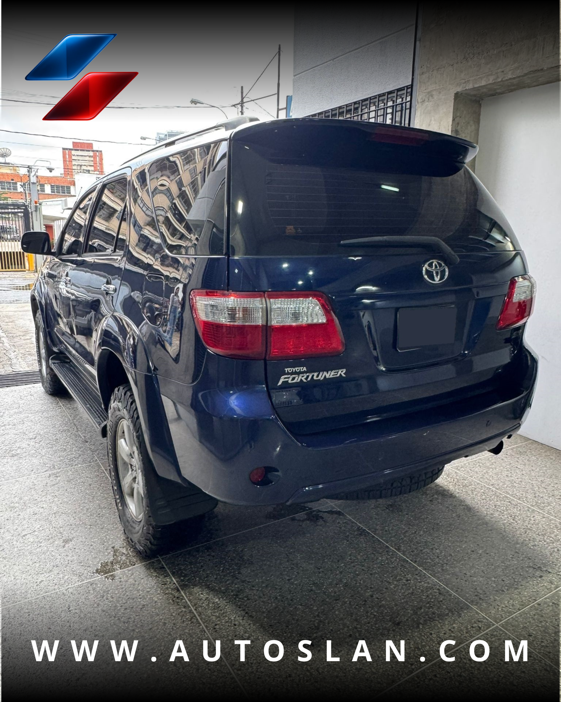TOYOTA FORTUNER 2010