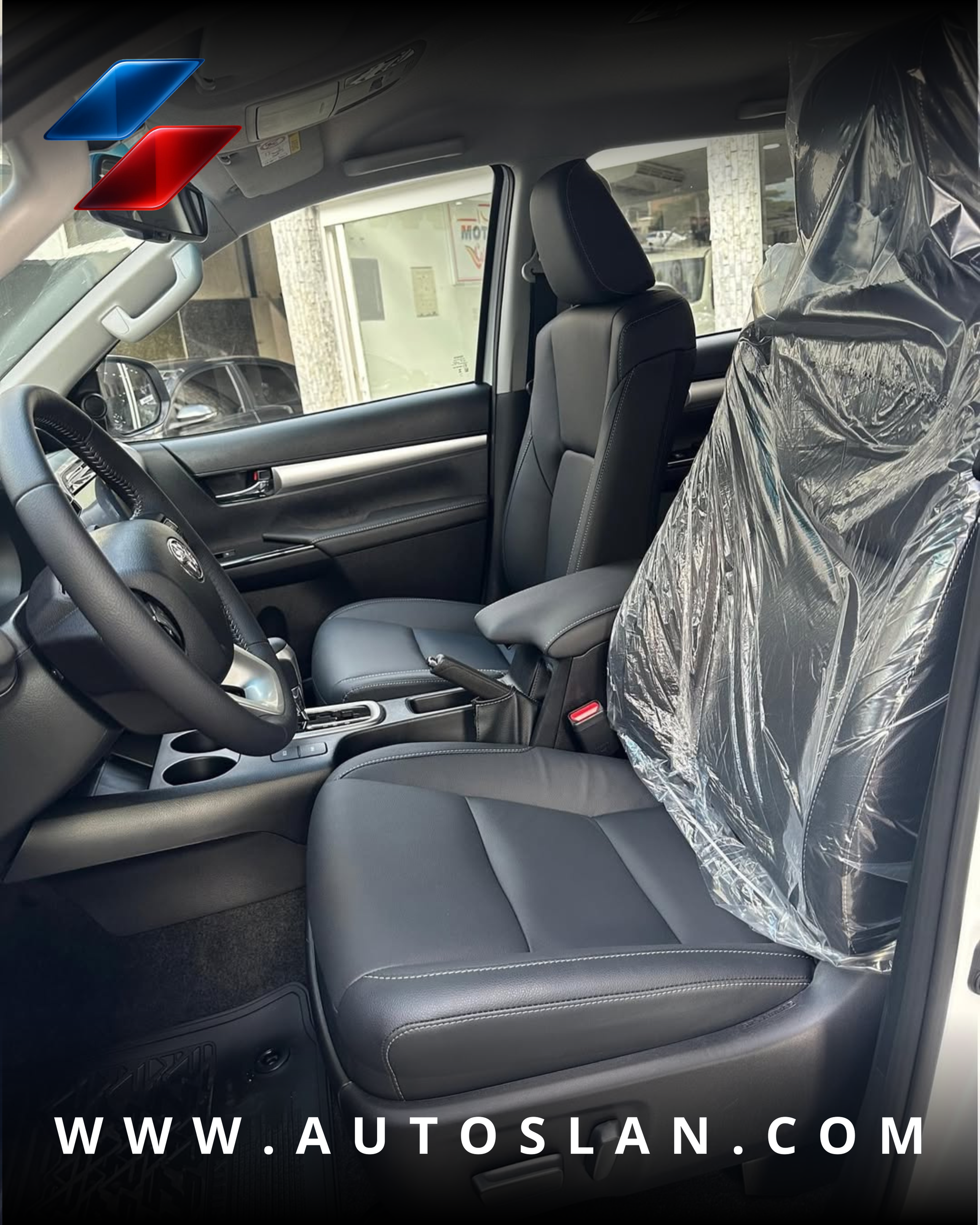 TOYOTA HILUX SRX 2025