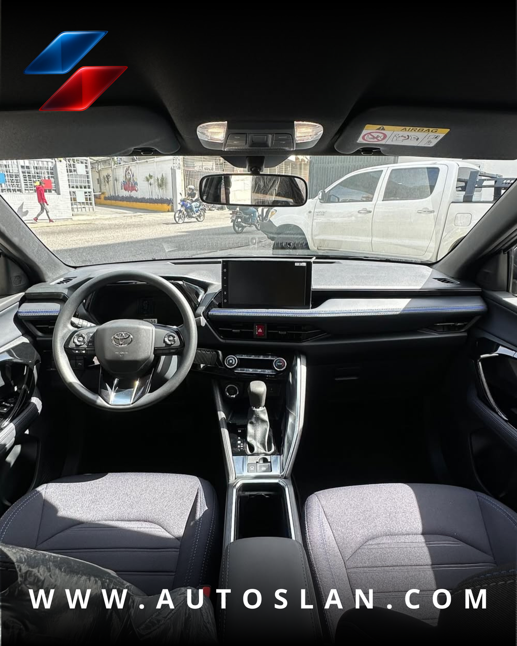 TOYOTA YARIS CROSS 2025