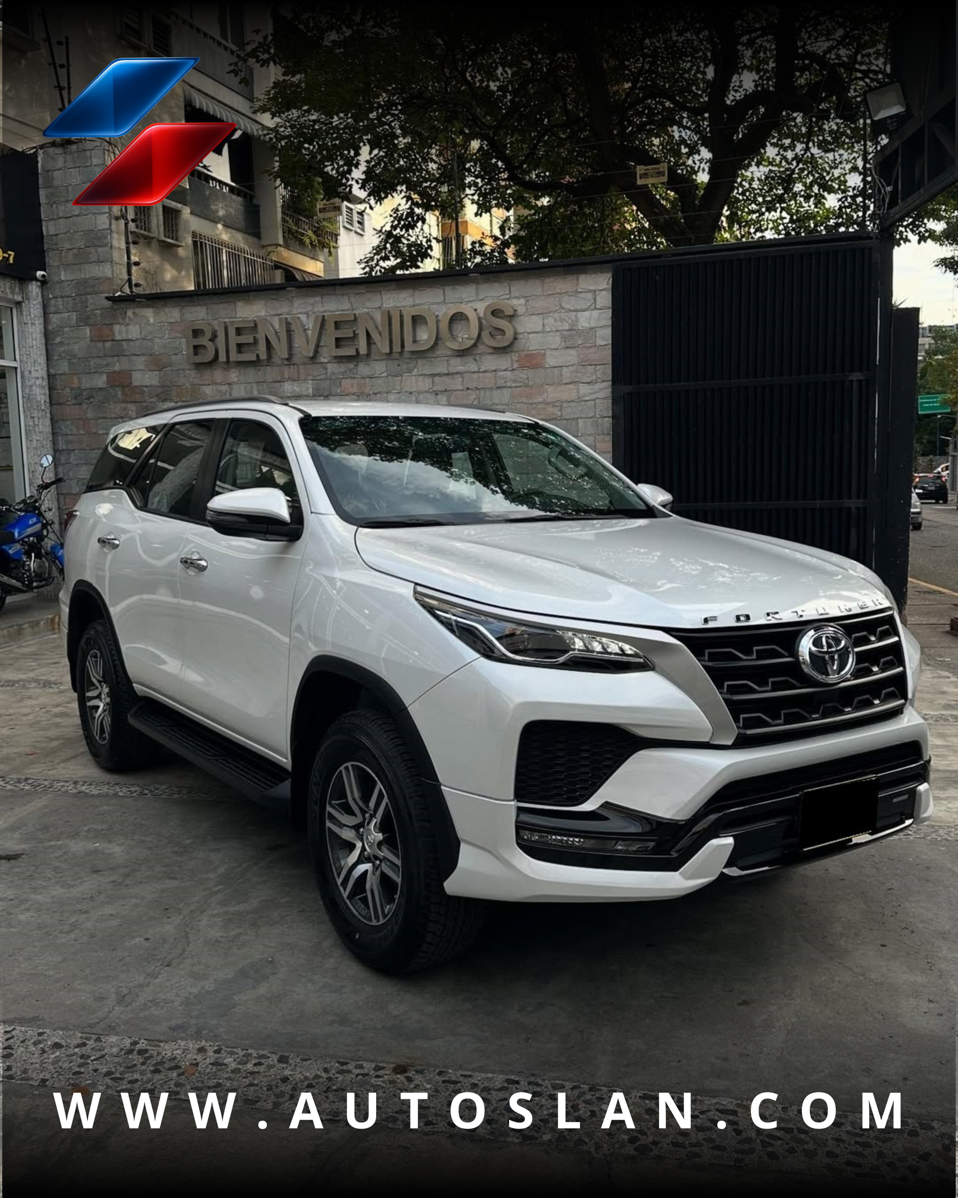 TOYOTA FORTUNER SRX 2025