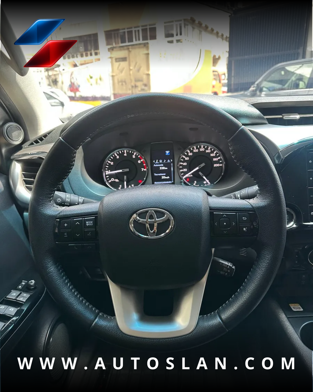 TOYOTA HILUX SRX 2024