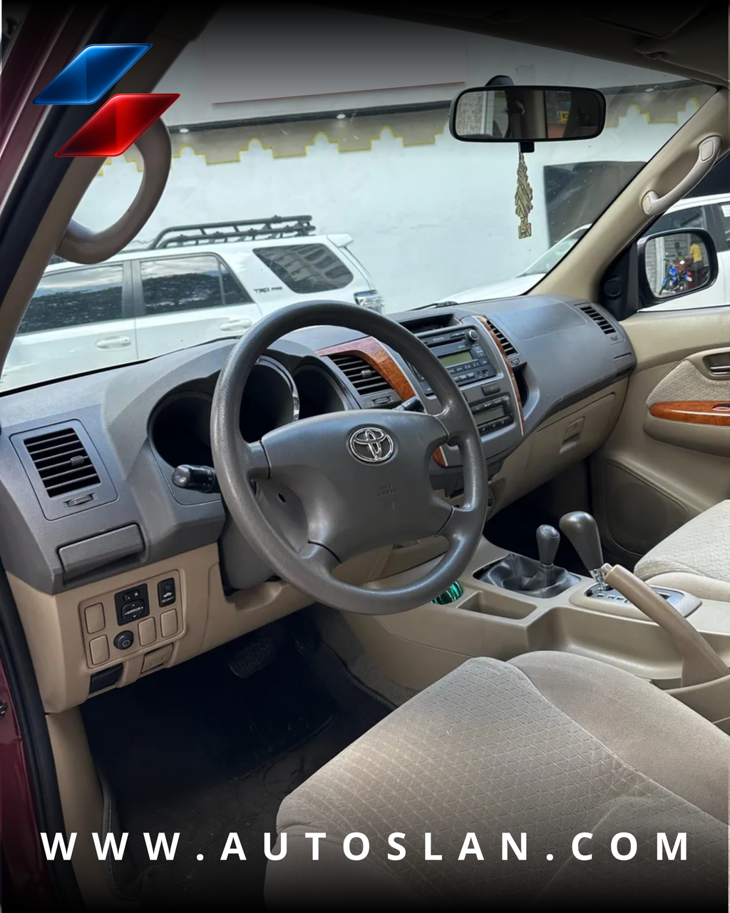 TOYOTA FORTUNER SR 2011