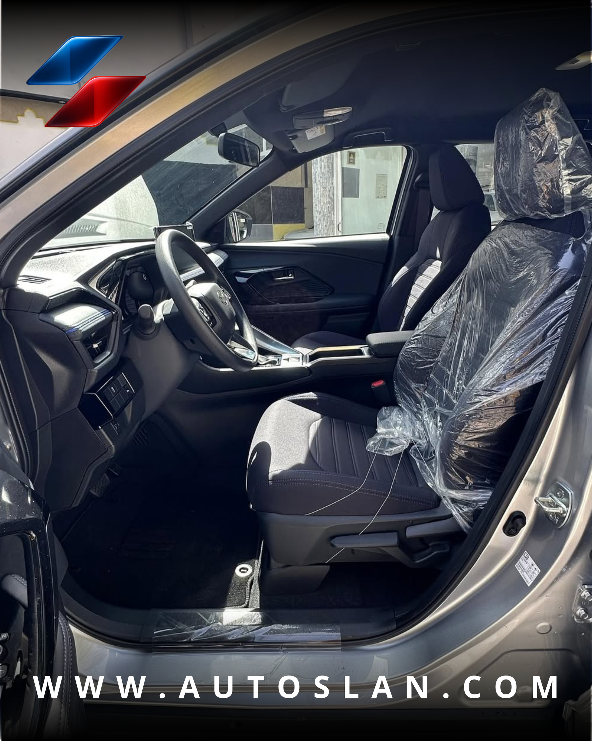 TOYOTA YARIS CROSS 2025