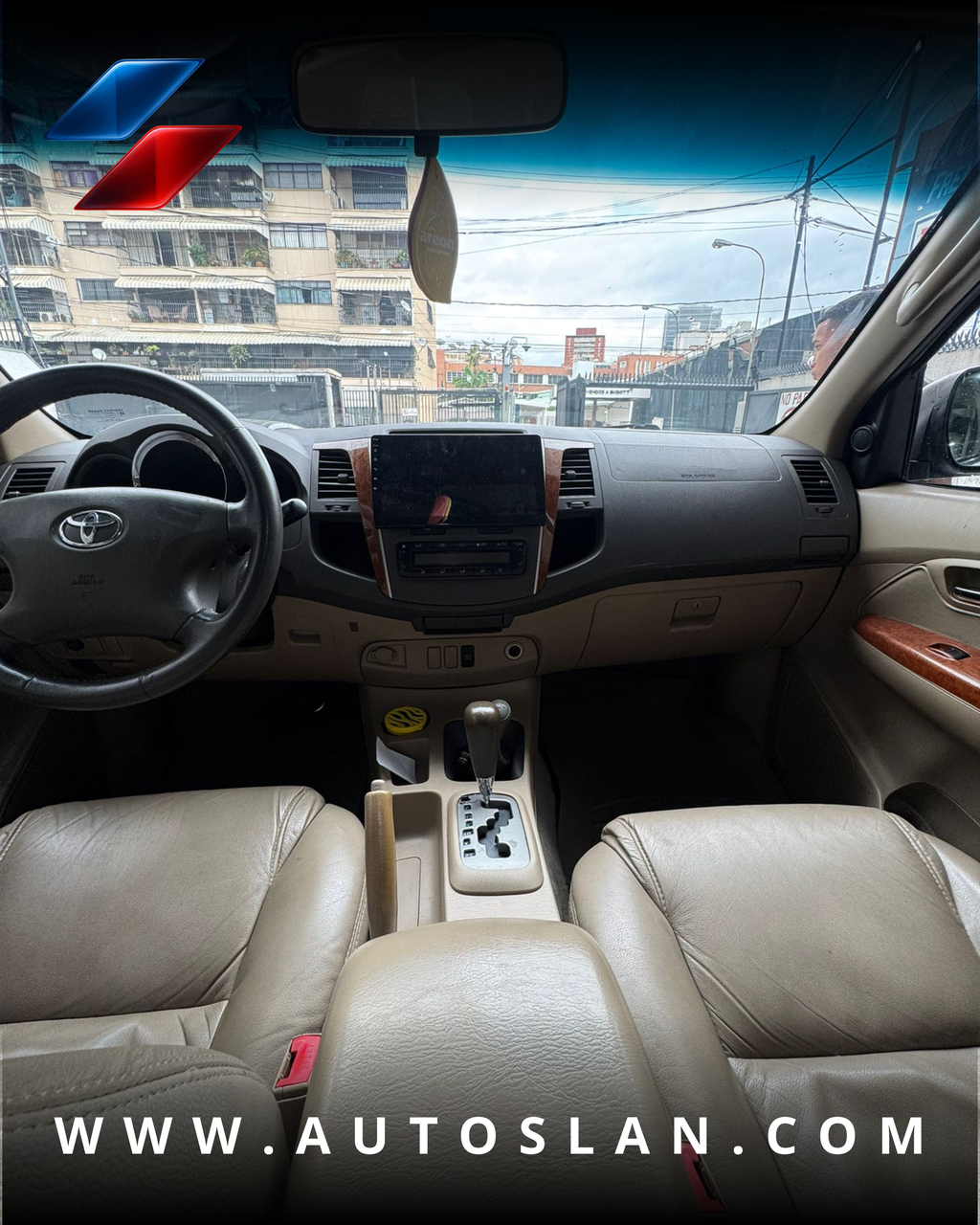 TOYOTA FORTUNER 2010