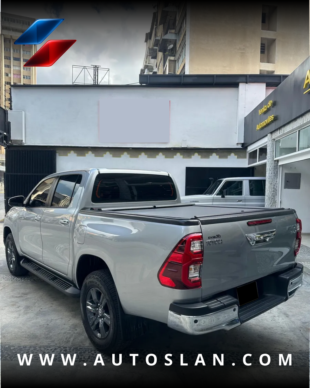 TOYOTA HILUX SRX 2024