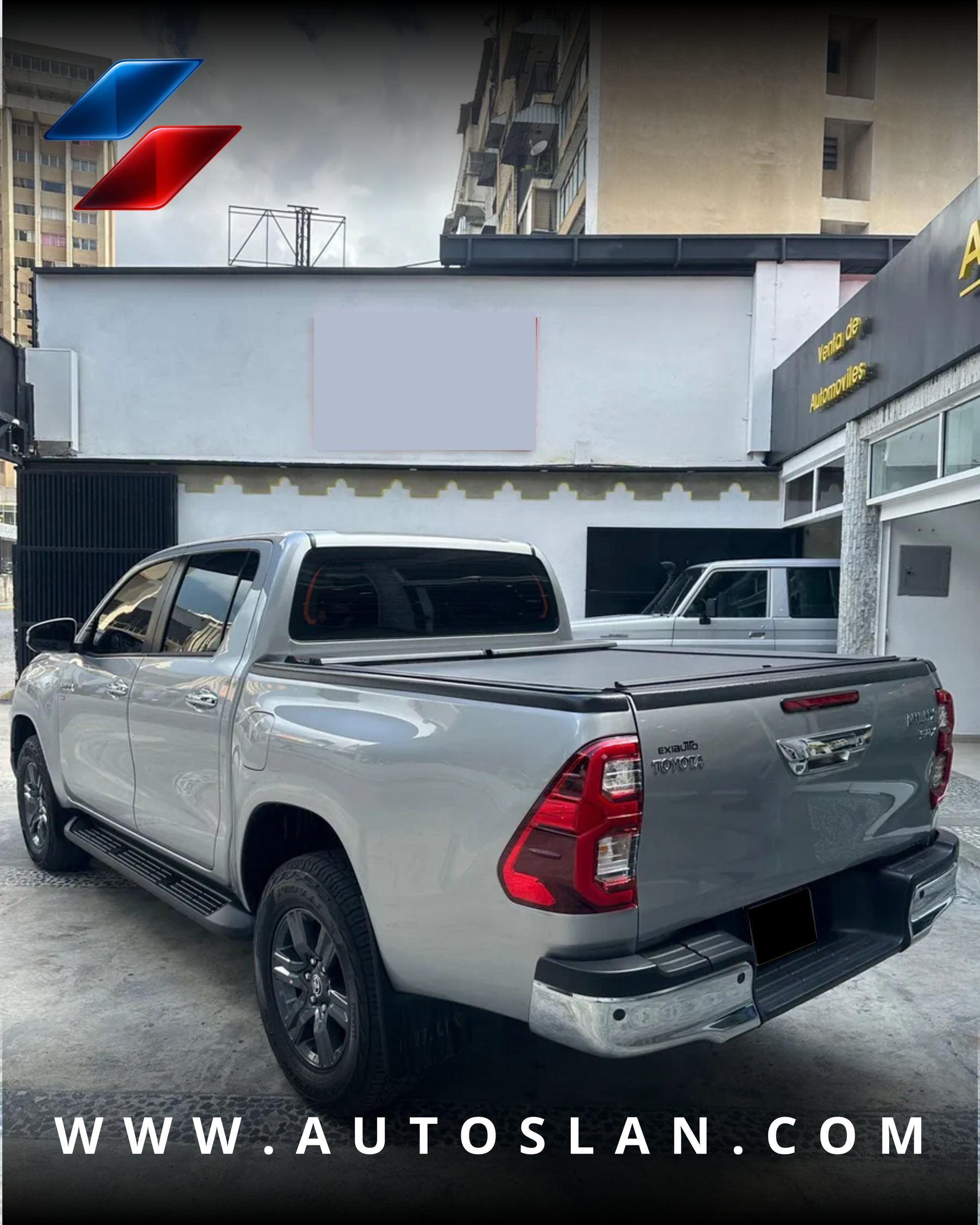 TOYOTA HILUX SRX 2024