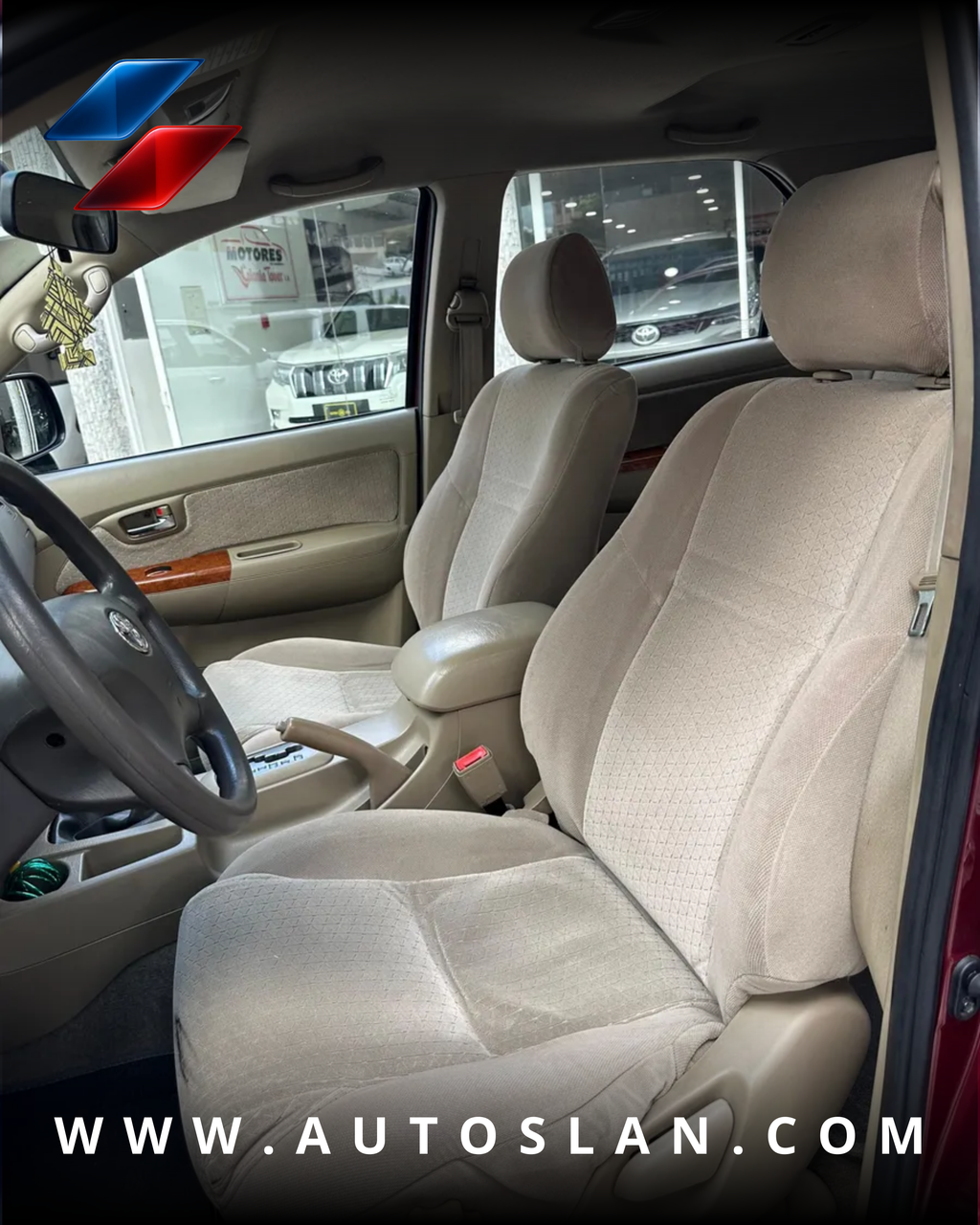 TOYOTA FORTUNER SR 2011