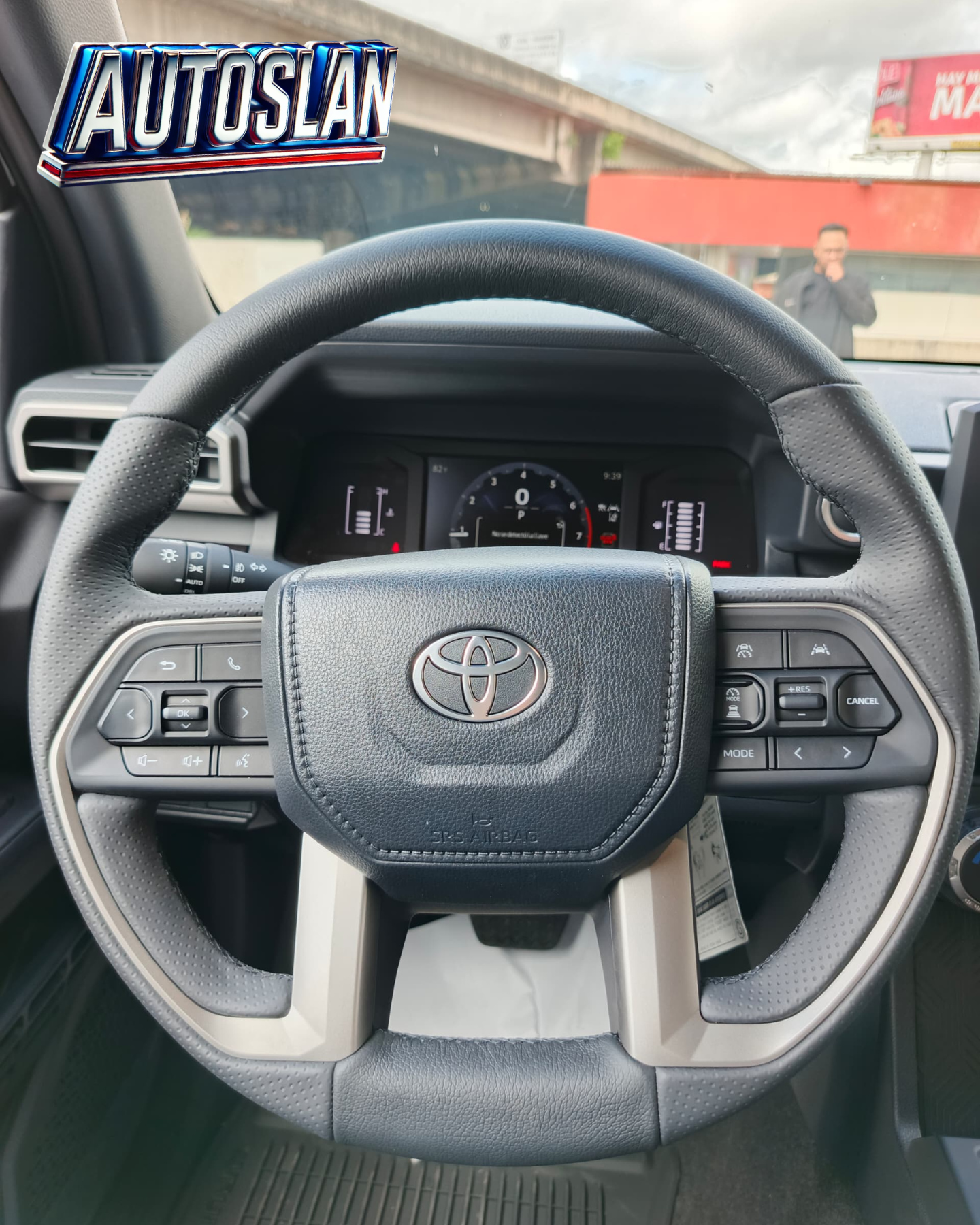 Toyota 4Runner SR5 2025