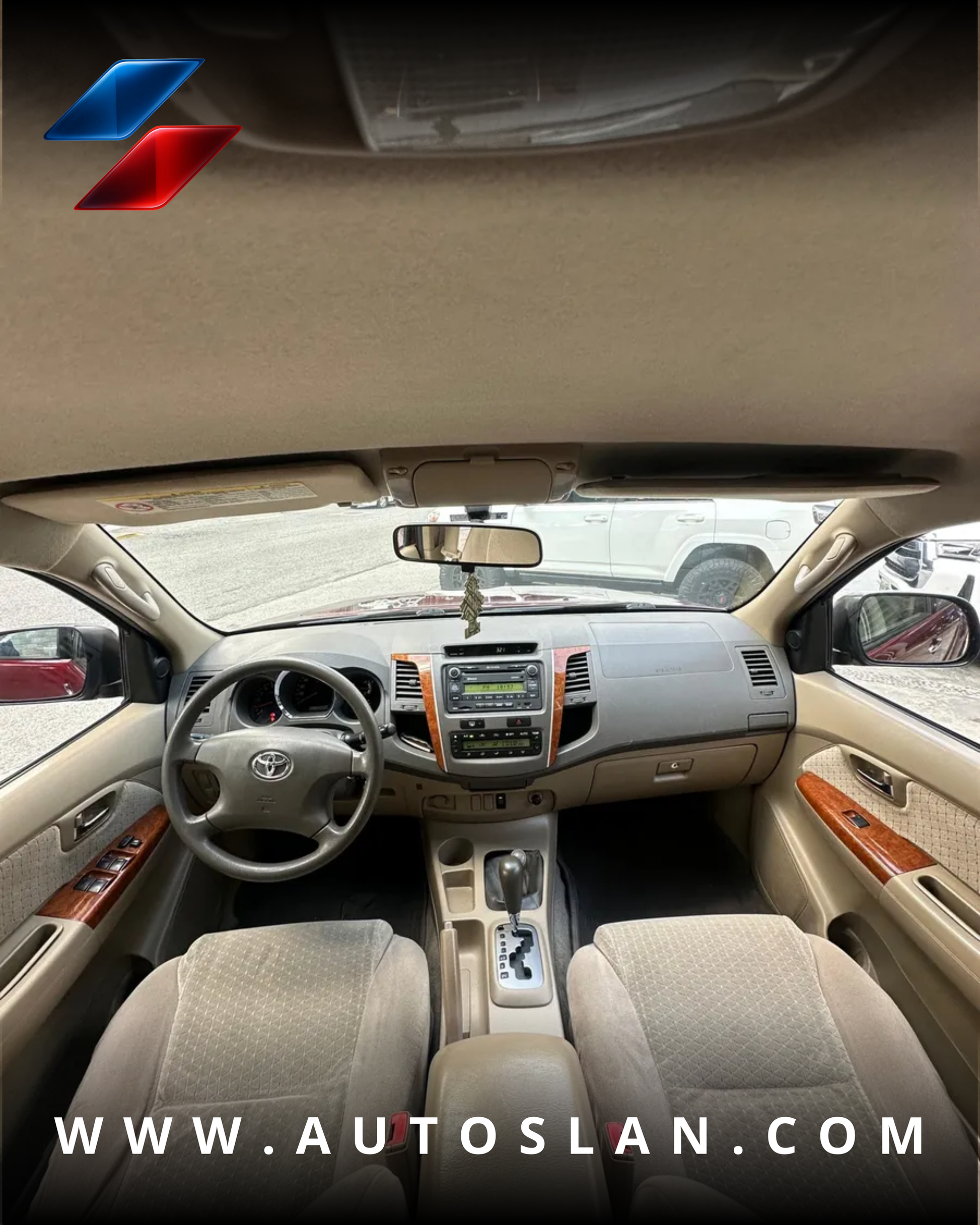 TOYOTA FORTUNER SR 2011