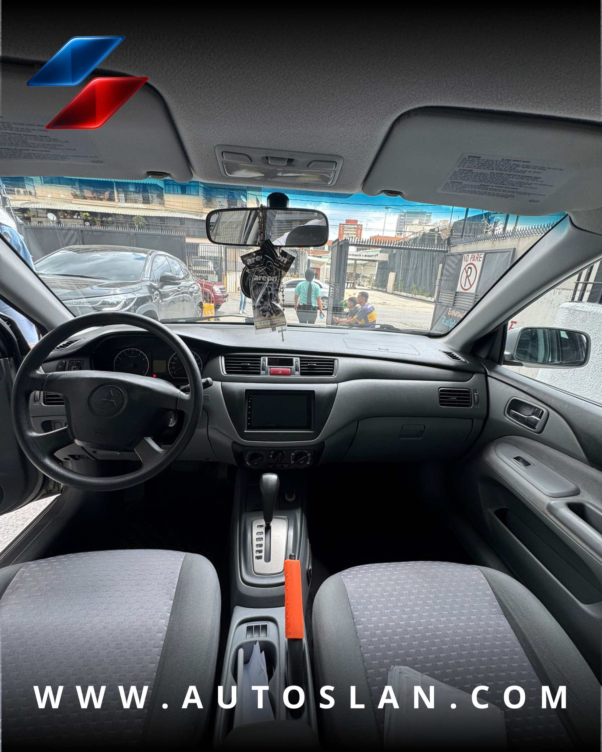 MITSUBISHI LANCER GLX 2011