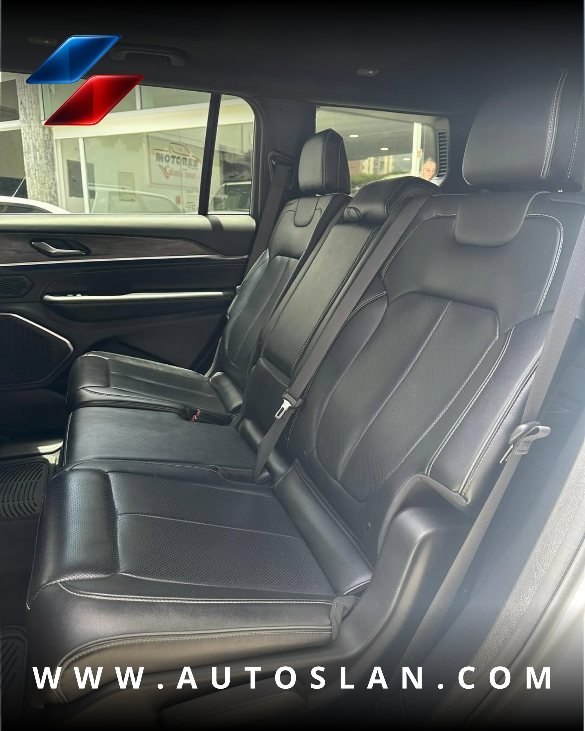 JEEP GRAND CHEROKEE OVERLAND 2025